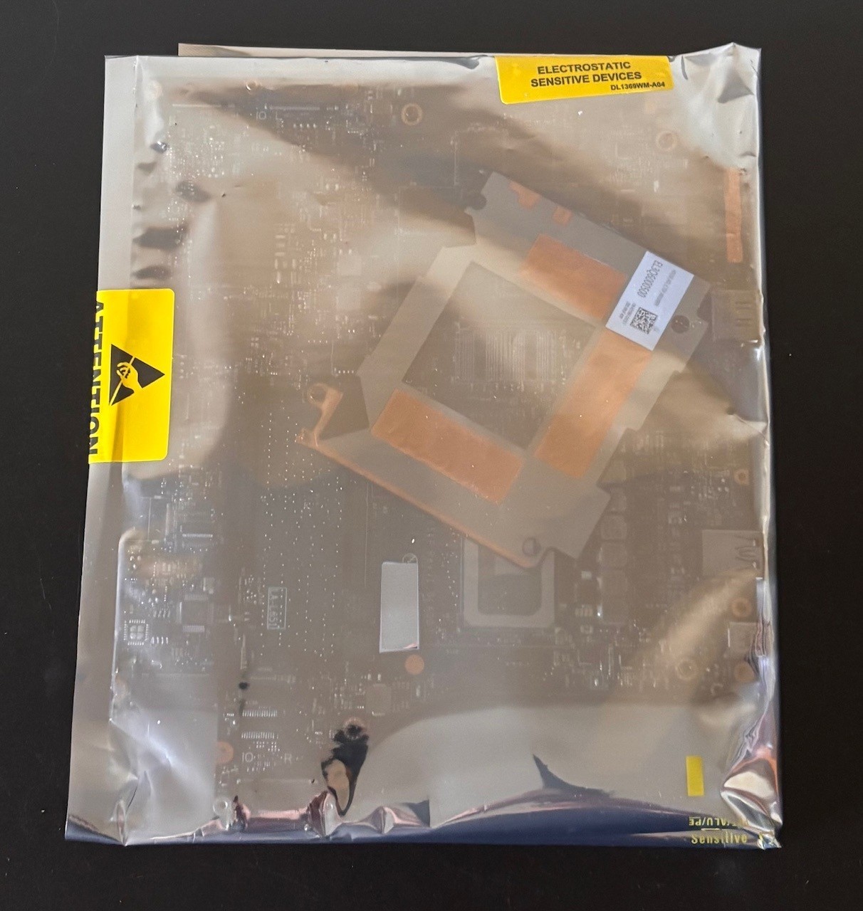 Dell Alienware M15 R7 i7-12700H CPU + RTX 3060 GPU Motherboard LA-L651P – 2R5KV