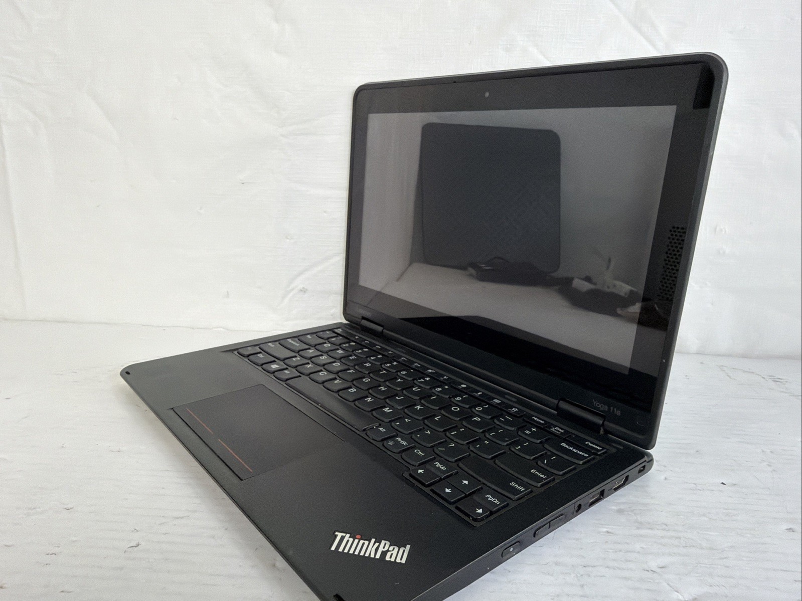 Lenovo ThinkPad Yoga 11E TOUCH Celeron N3450 1.10GHz 4GB NO HDD/OS – FRAME SPLIT