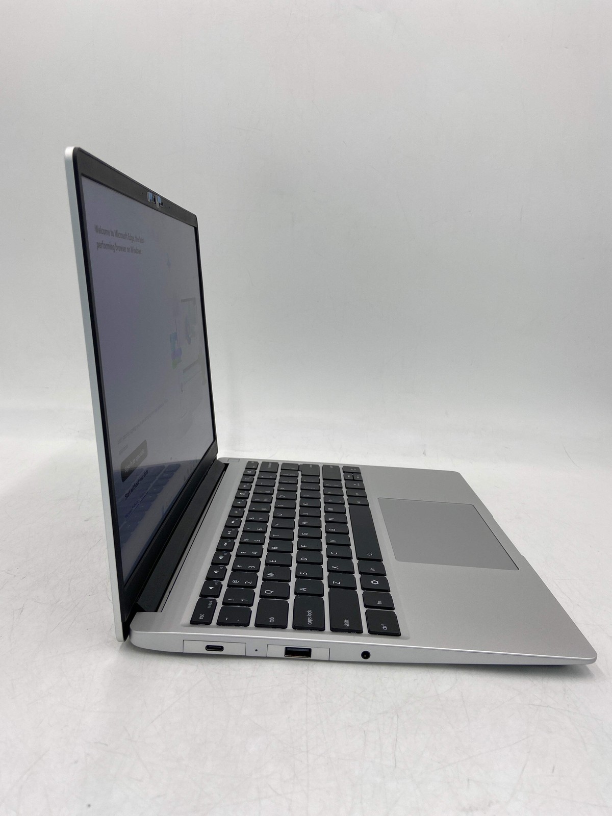 Framework Laptop 13 13″ Ryzen AI 7 350 W/ Radeon 860M 2.0GHz 16GB RAM 932GB AMD