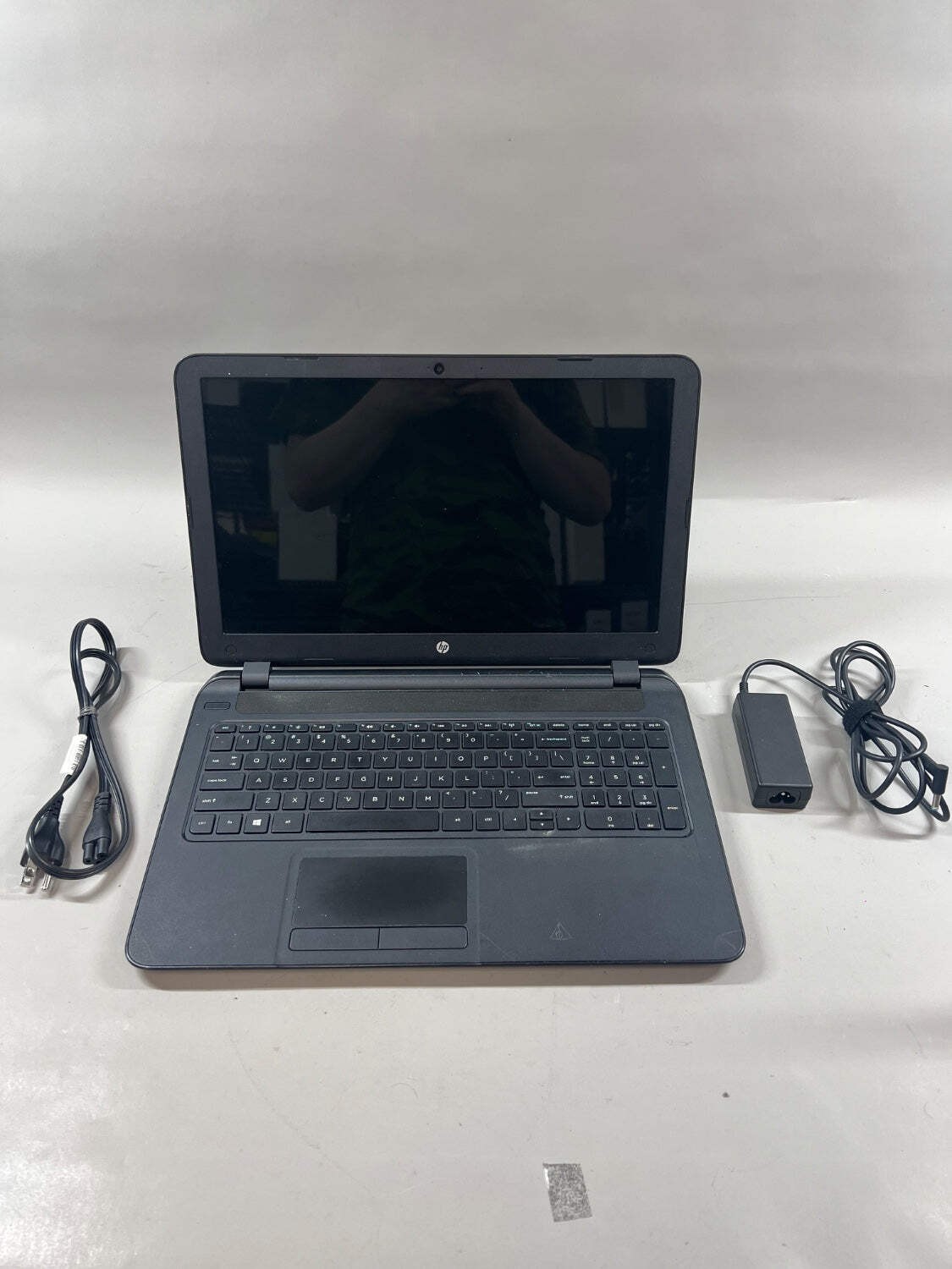 HP Laptop 15-F009WM 15.6″ E1-2100 1.0GHz 4GB RAM 500GB HDD Bad Battery