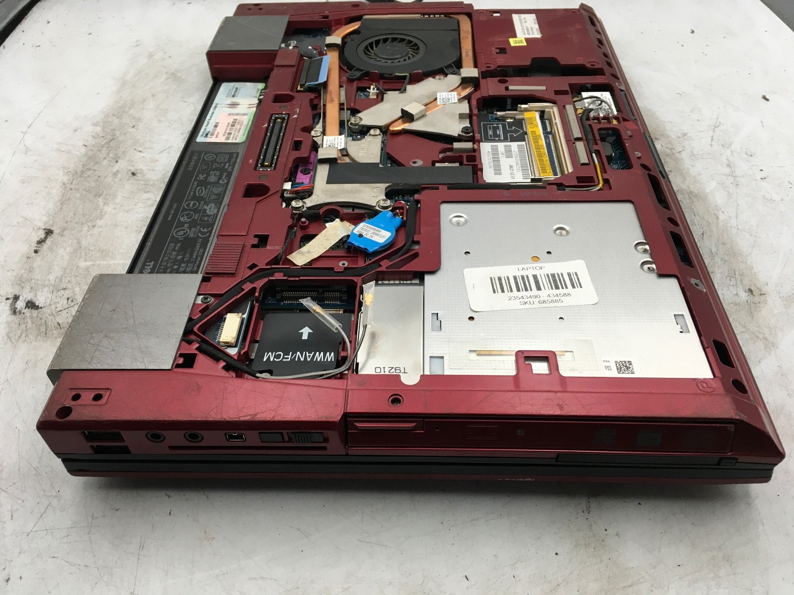 DELL LATITUDE E6500 – BOOTS TO BIOS – INTEL CORE 2 DUO – NO RAM – READ DESC – BB