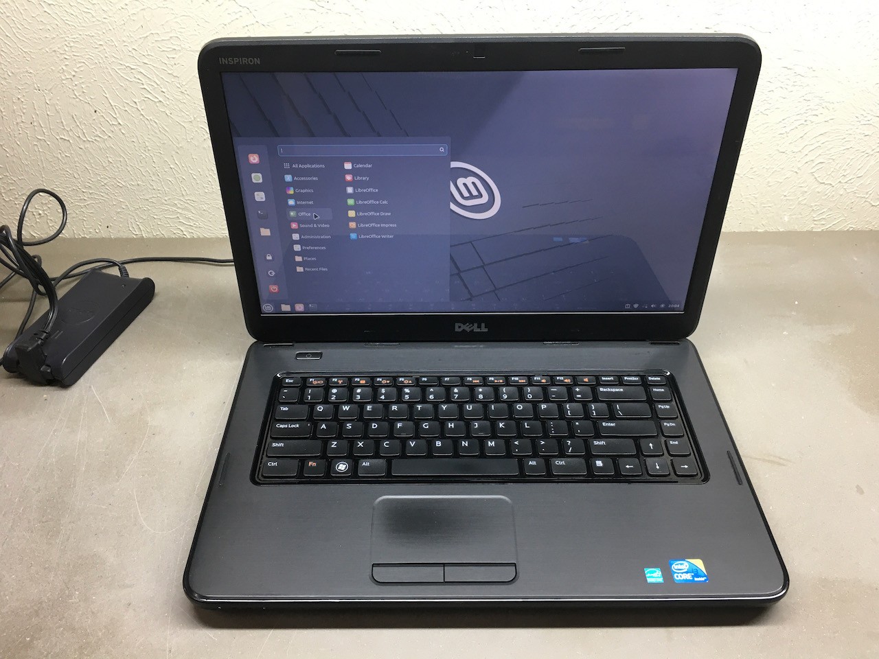 DELL Inspiron N5040 i3 2.67GHz 4GB RAM 500GB HD Linux Mint 22 Cinnamon OS