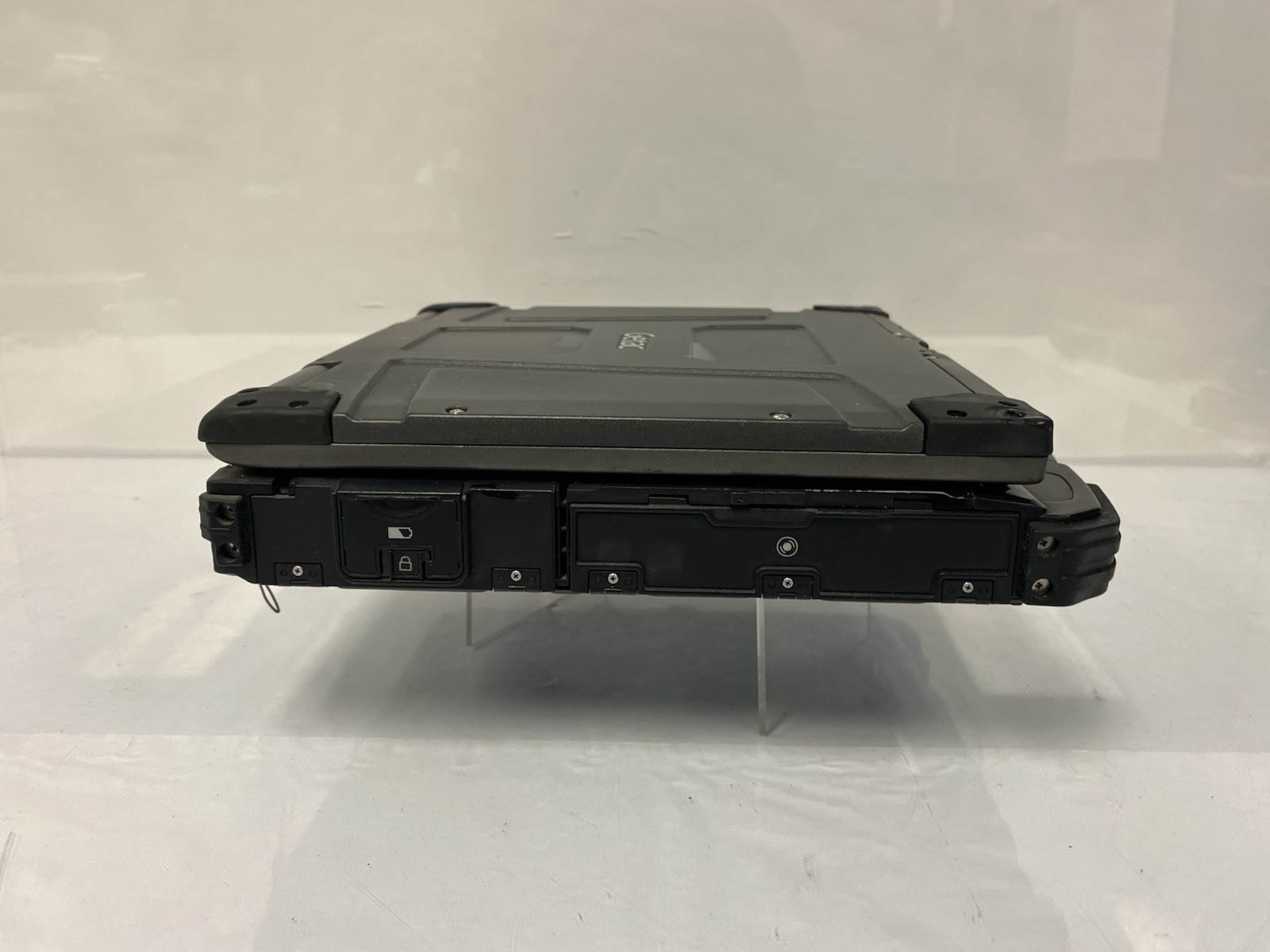 Getac B300 G5 Rugged Touch 13.3″ i5-4300M 2.60GHz 4GB Ram 128GB SSD 13645 Hours