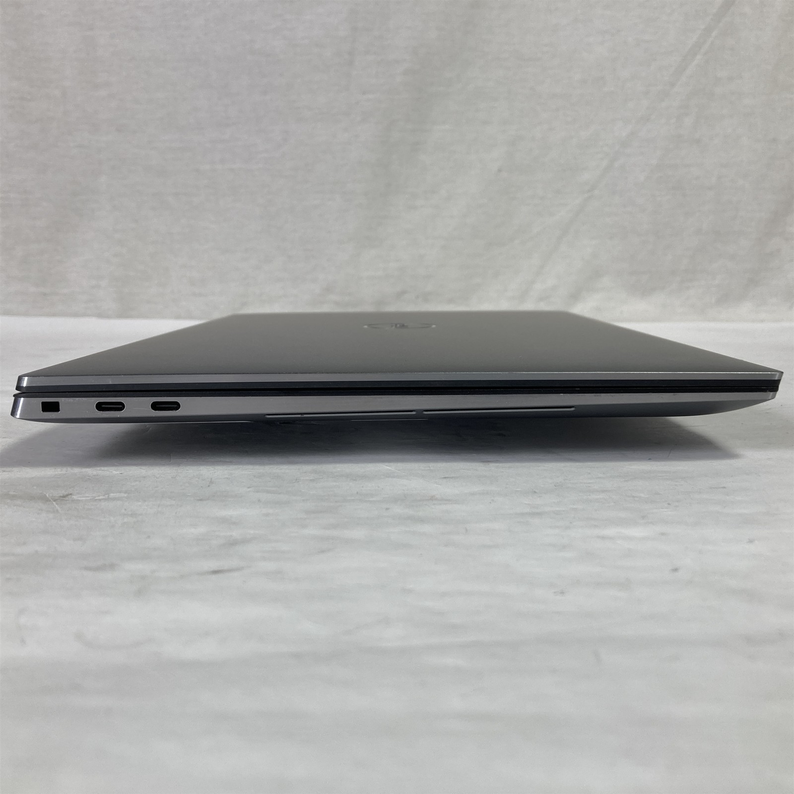 Dell Precision 5560 15.6″ Core i9-11950H 2.6GHz – 64GB – 1TB NVMe SSD – Win 11