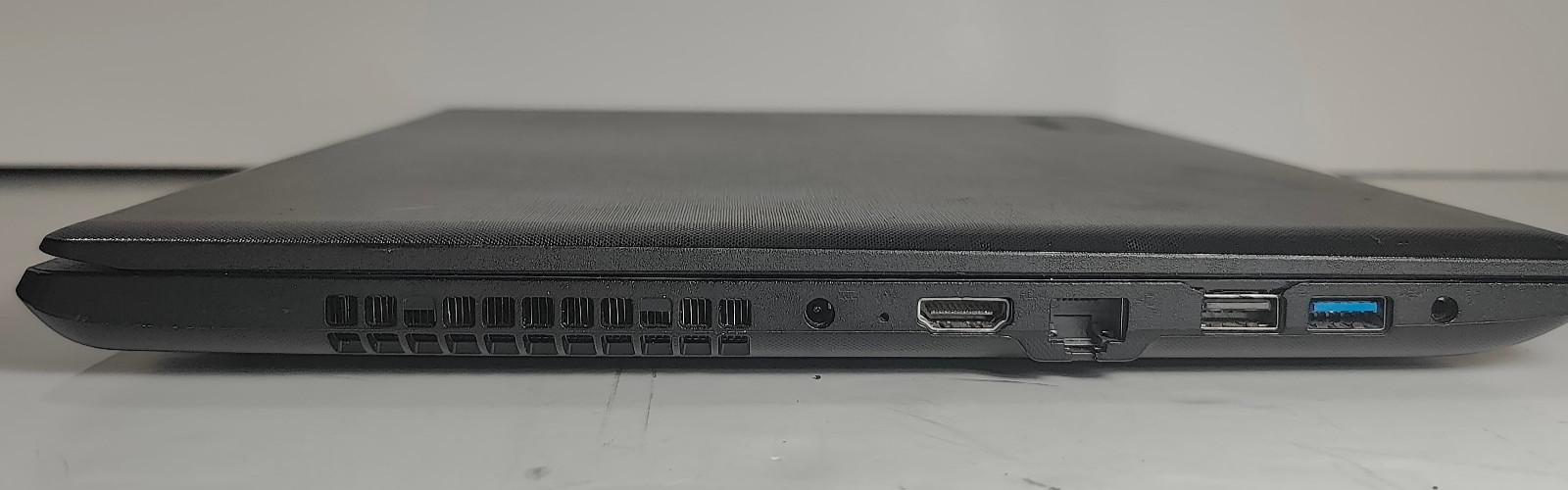 15.6″ Lenovo IdeaPad 110-15ACL AMD A6-7310M Quad Core 8GB RAM 256GB SSD Radeon