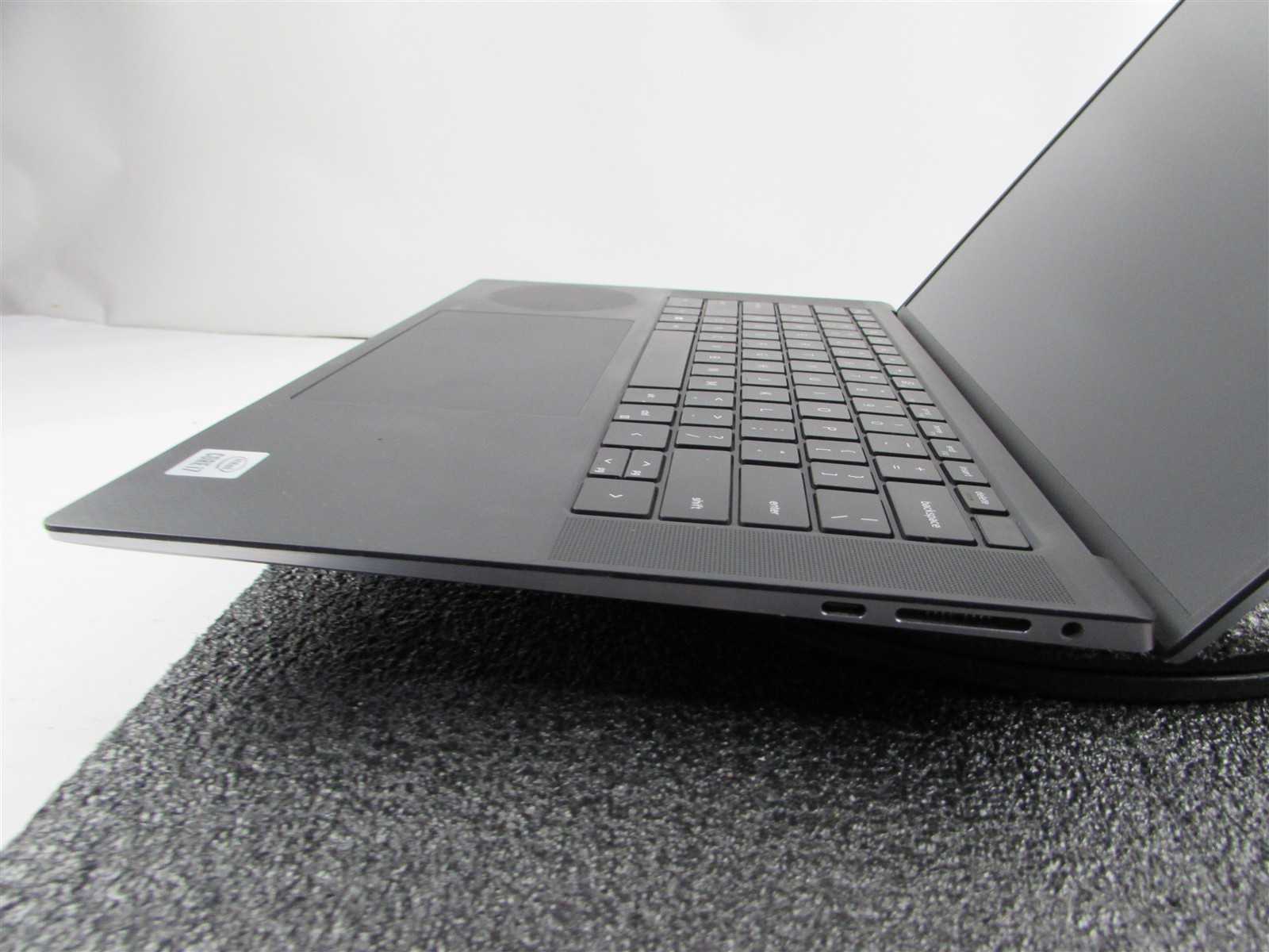 DELL PRECISION 5550 1920X1200 FHD I7-10850H 512GB 32GB RAM T1000 WIN 11 NO BATT