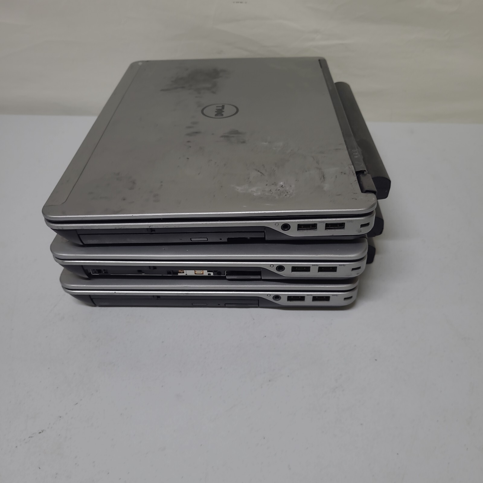 Dell Latitude Laptops E6440 14″ NO OS NO HDD READ AS IS CRACKED SCREENS