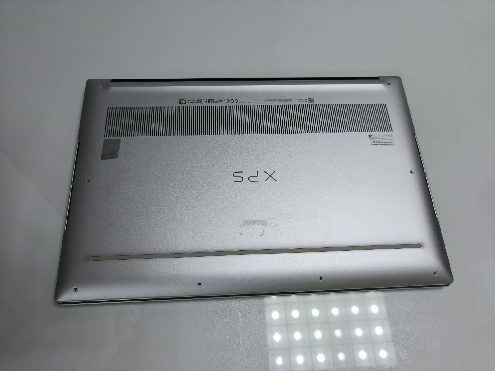 Dell XPS 15 9520 i7-12700H 32GB RAM 512GB SSD 15.6″ FHD+ Win11 Very Good