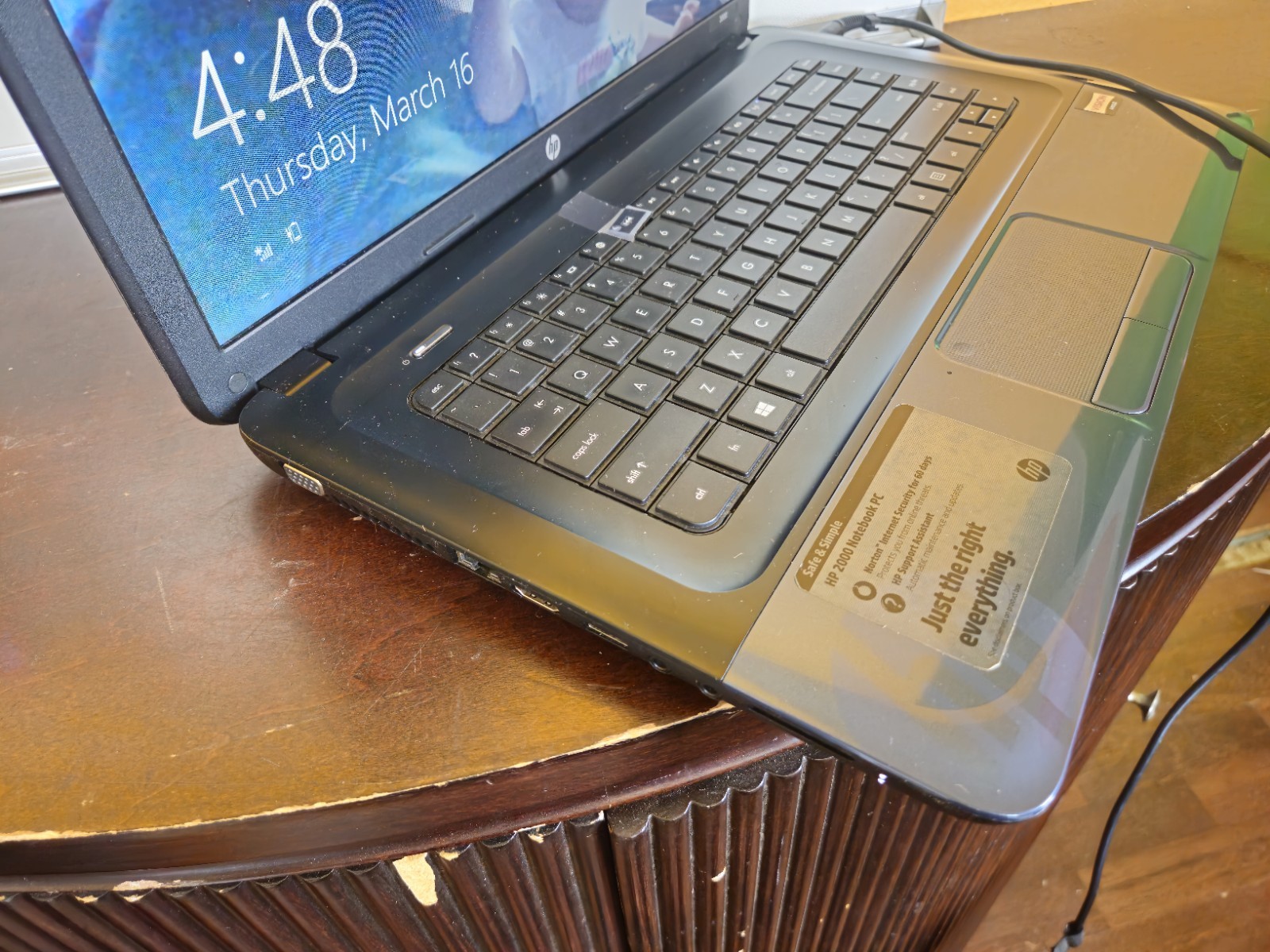 hp 2000 vision amd | Clean Looking Laptop | Blue In Color | Charger Cord Not Inc