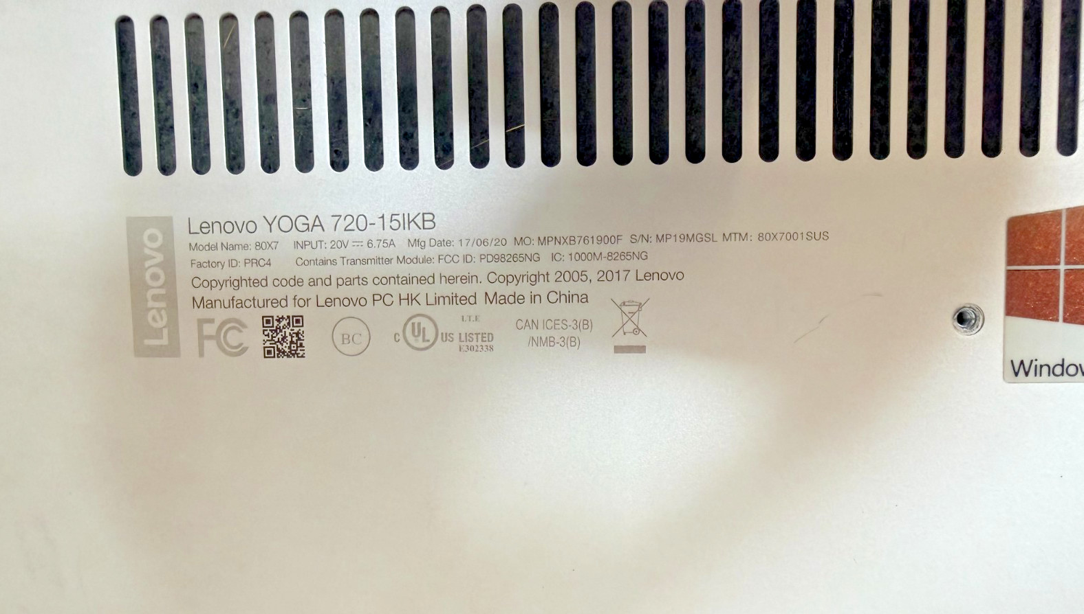 Lenovo Yoga 720-15IKB i7 7700HQ 16GB RAM 256G Win FOR PARTS