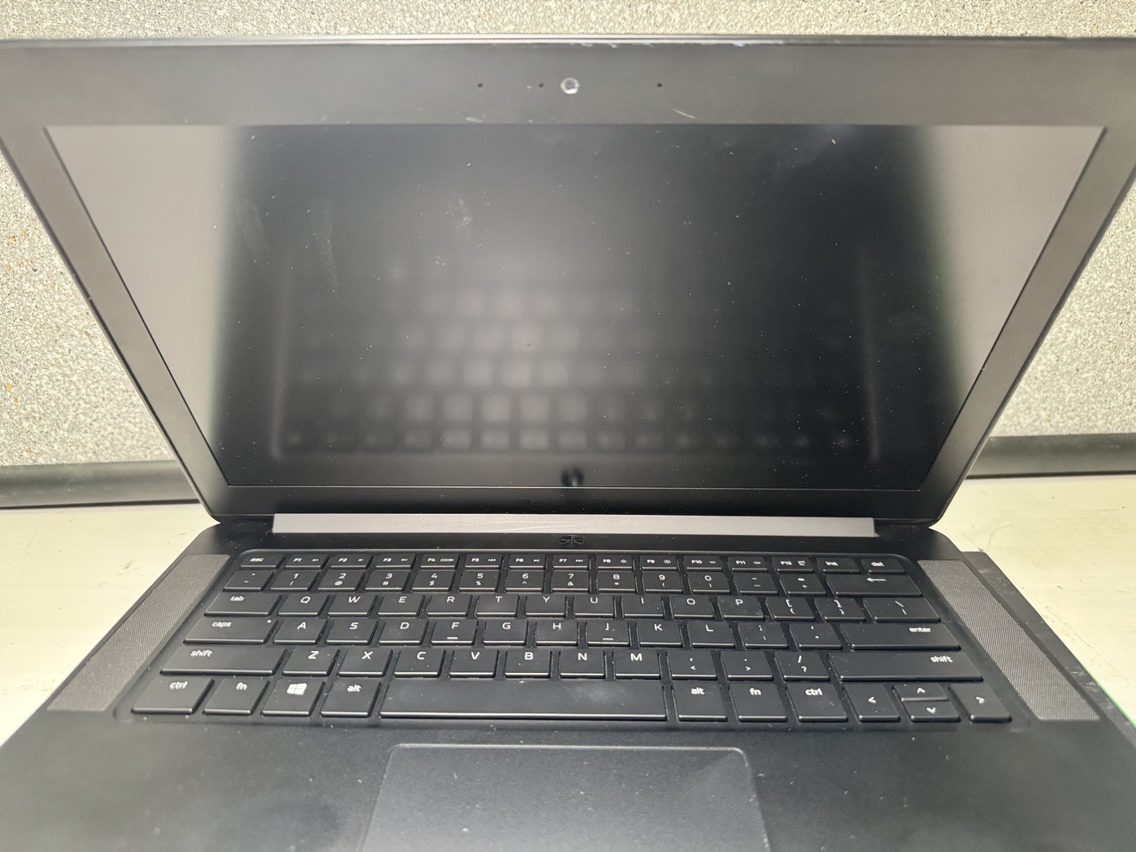 Broken Razer Blade 14 i7-7700HQ 2.8GHz GeForce GTX 1060 Read For parts or repair