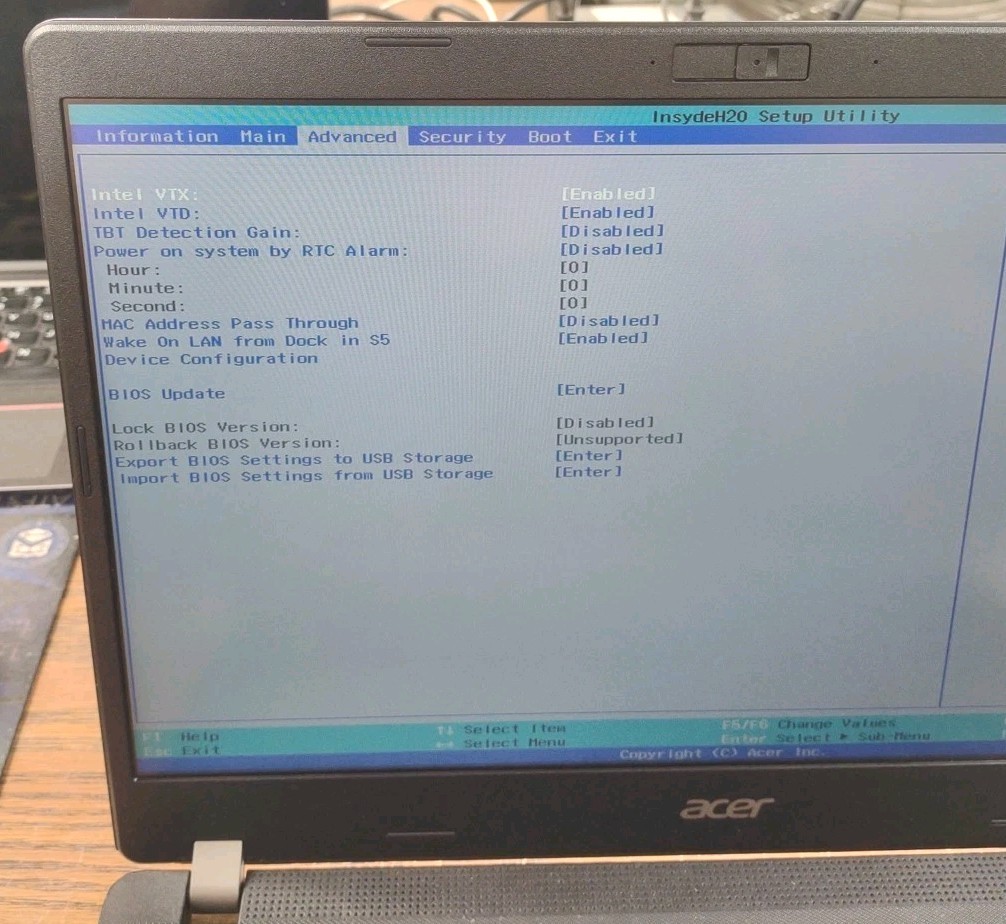 Acer TravelMate P215-53 N19Q8 W/ I7-1165G7, 16GB, 1TB.