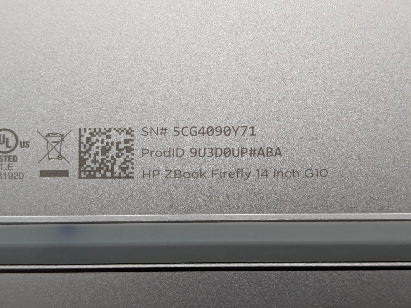 HP ZBook Firefly G10 14″ FHD+ 13TH I5-1350P 512GB SSD 16GB W11P Webcam Backlit