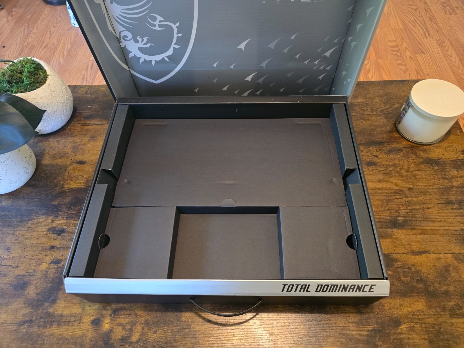 MSI GT77 Titan (12900hx, 3080ti, 32gb RAM)