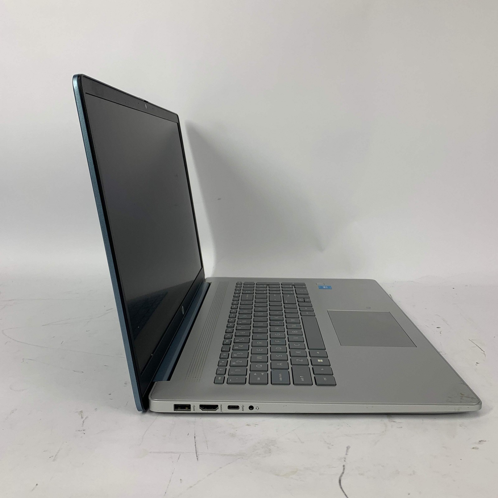 HP Laptop CN0512NR 17.3″ Celeron N4500 1.1GHz 4GB RAM 256GB SSD