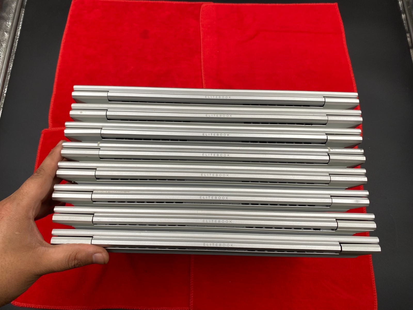 8 LOT HP ELITEBOOK 840 G8 14″ i7-1185G7 16GB RAM 256GB NVMe WINDOWS 11 NOAC