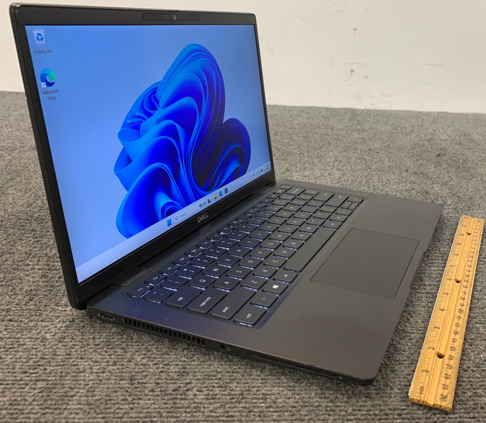 Dell Latitude 7420 14″ Laptop i7-1185G7 16GB RAM 512GB NVMe, As Is