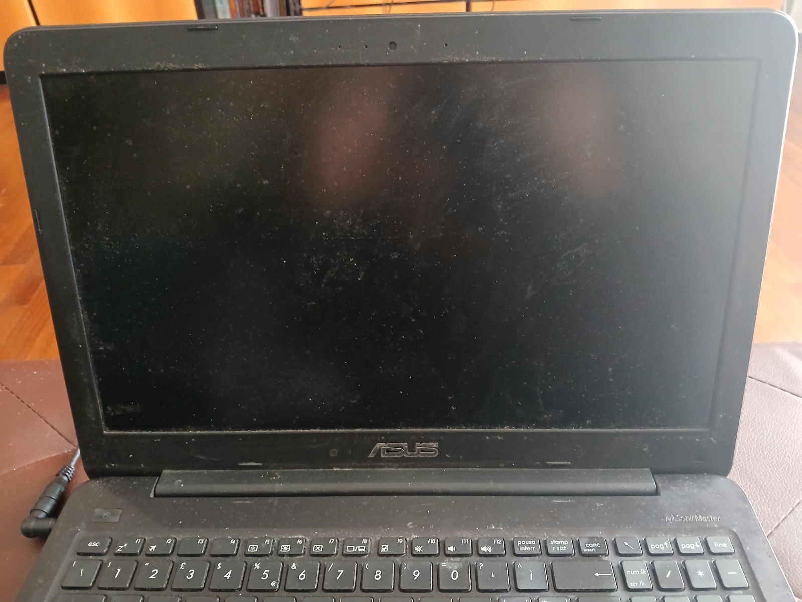 ASUS F556U, 699GB HDD 8GbRam Notebook Laptop PC