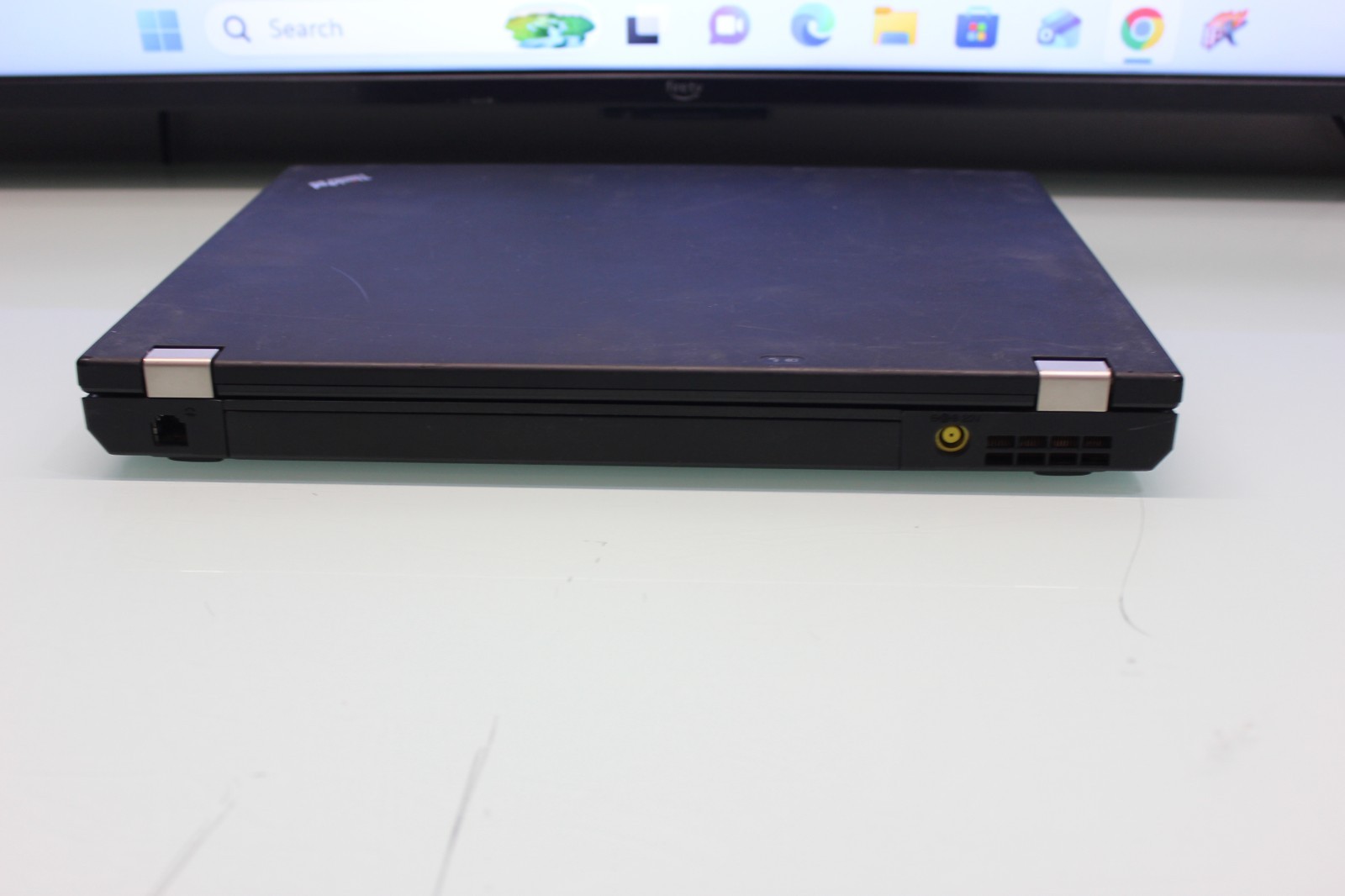 #56 LENOVO THINKPAD T410 14″ LAPTOP INTEL i5 M560@2.67GHz 3GB 150GB HD WINDOW XP