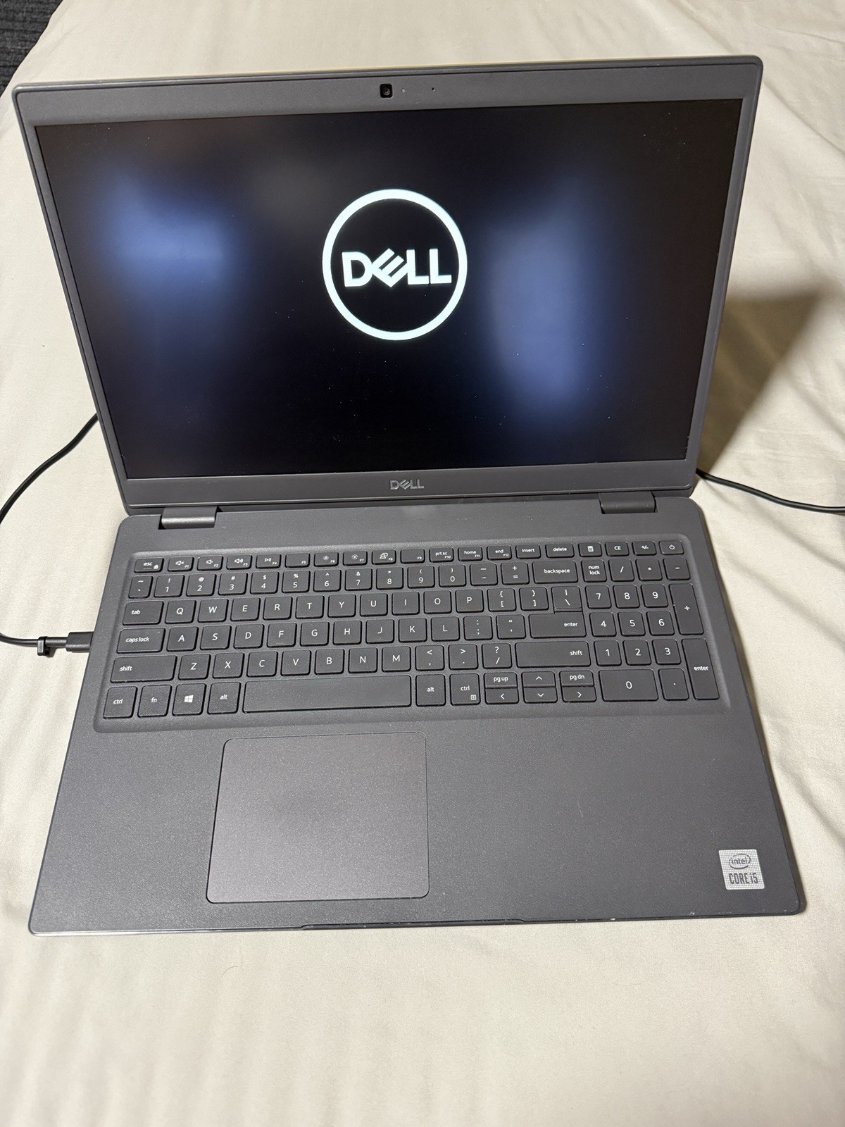 DELL LATITUDE 3510 | Intel Core i5-10210U | 256GB SSD | 16GB | WINDOWS 11 PRO