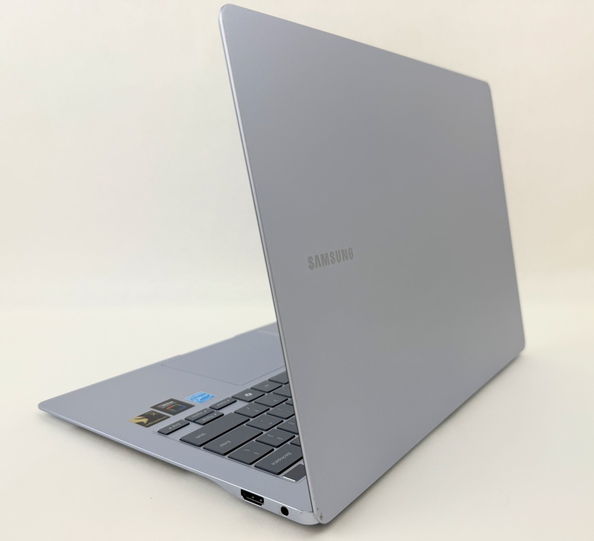 Samsung Galaxy Book4 Edge 14″ 2880×1800 Touch Snapdragon X Elite 16GB 512GB W11H