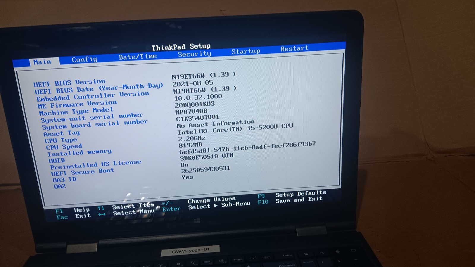 Lenovo ThinkPad Yoga 15 Core i5-5200 @ 2.2 GHz 15.6 convertible LCD screen 20DQ