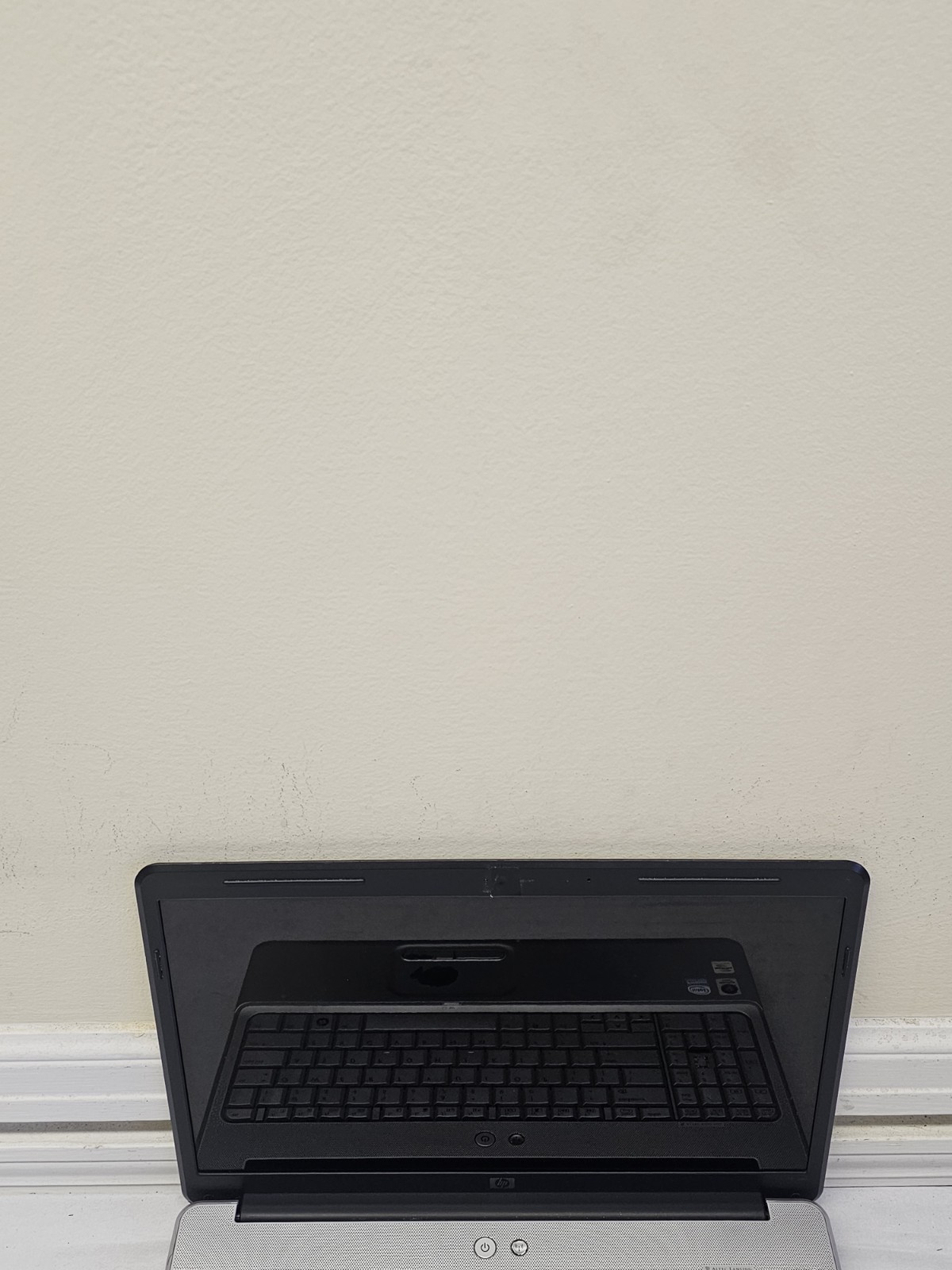 HP G60 Laptop – Intel Pentium – 3GB RAM – 320GB HDD – BAD BATT Parts/Repair READ