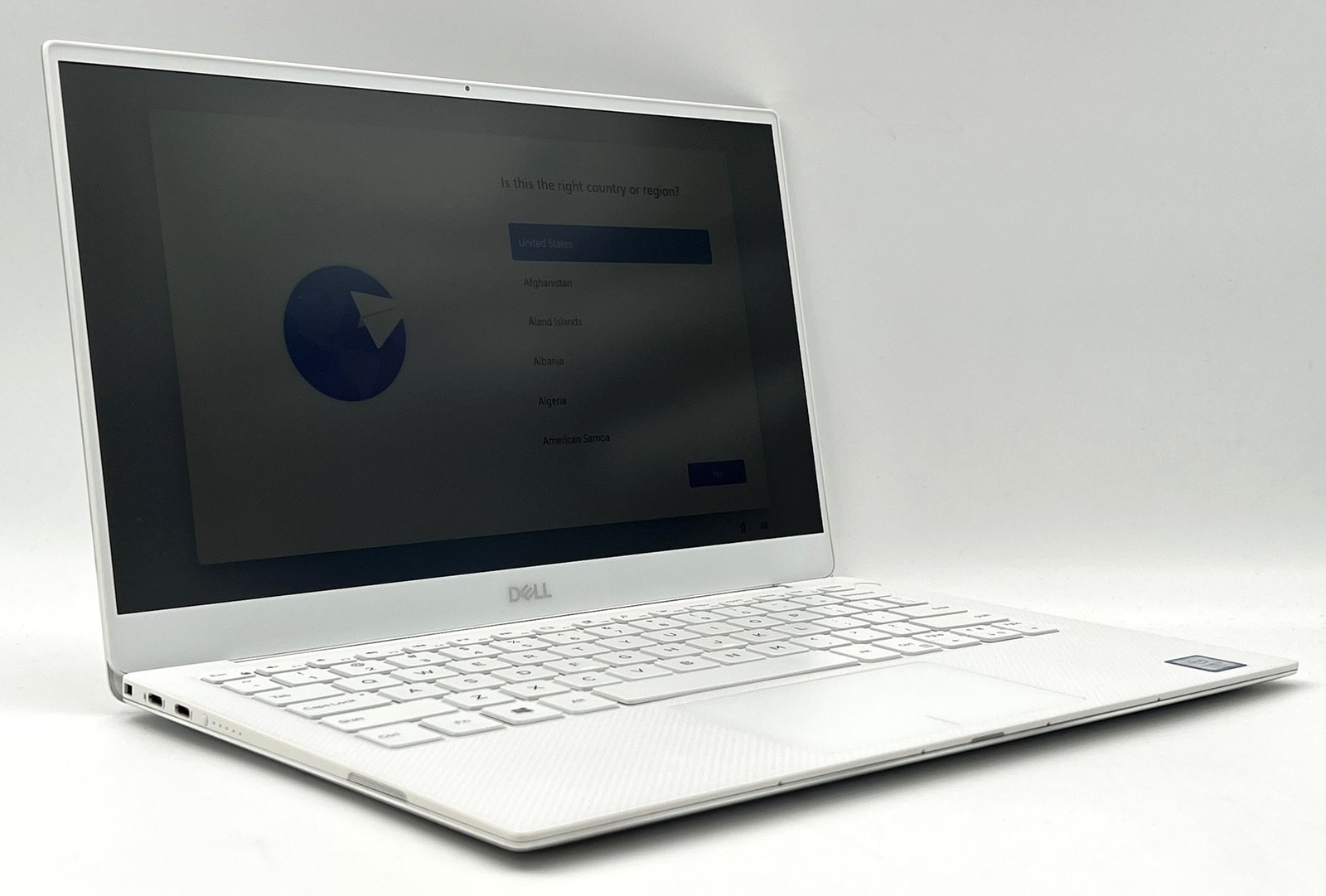 Dell XPS 13 9380 – FHD – i7-8565U – 8GB RAM – 256GB SSD – White