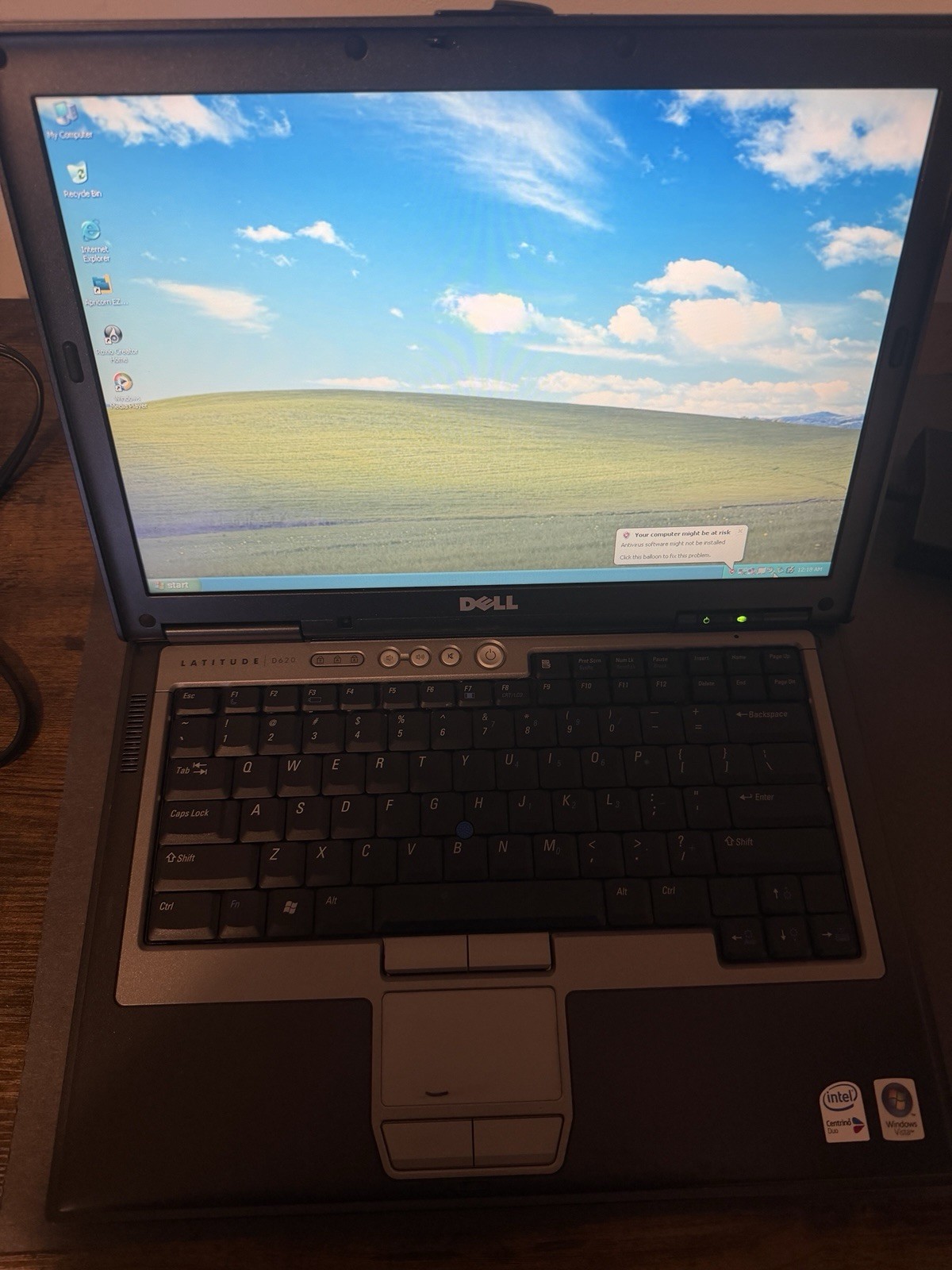 Dell D620 Laptop 1GB RAM 80GB HD Windows XP WIFI DVD
