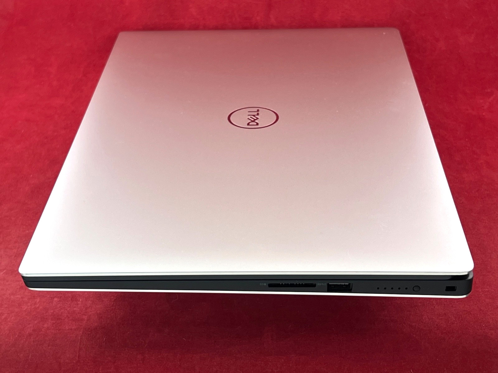 DELL XPS 15 7590 i5-9300H, 256GB SSD, 8GB, BRIGHT 15.6″ 500 NITS FHD IPS DISPLAY