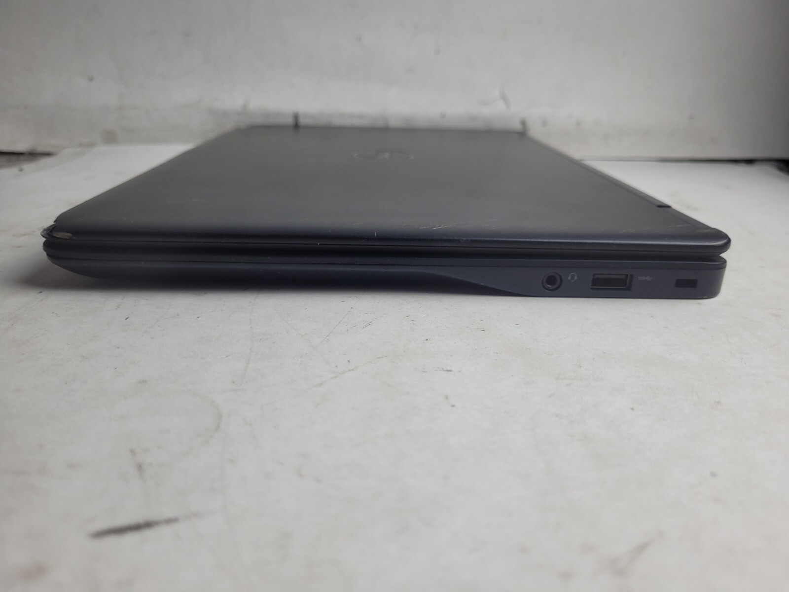 DELL LATITUDE E7450 w/i5-5300U, 8GB RAM, 14″ Laptop for Parts #2404