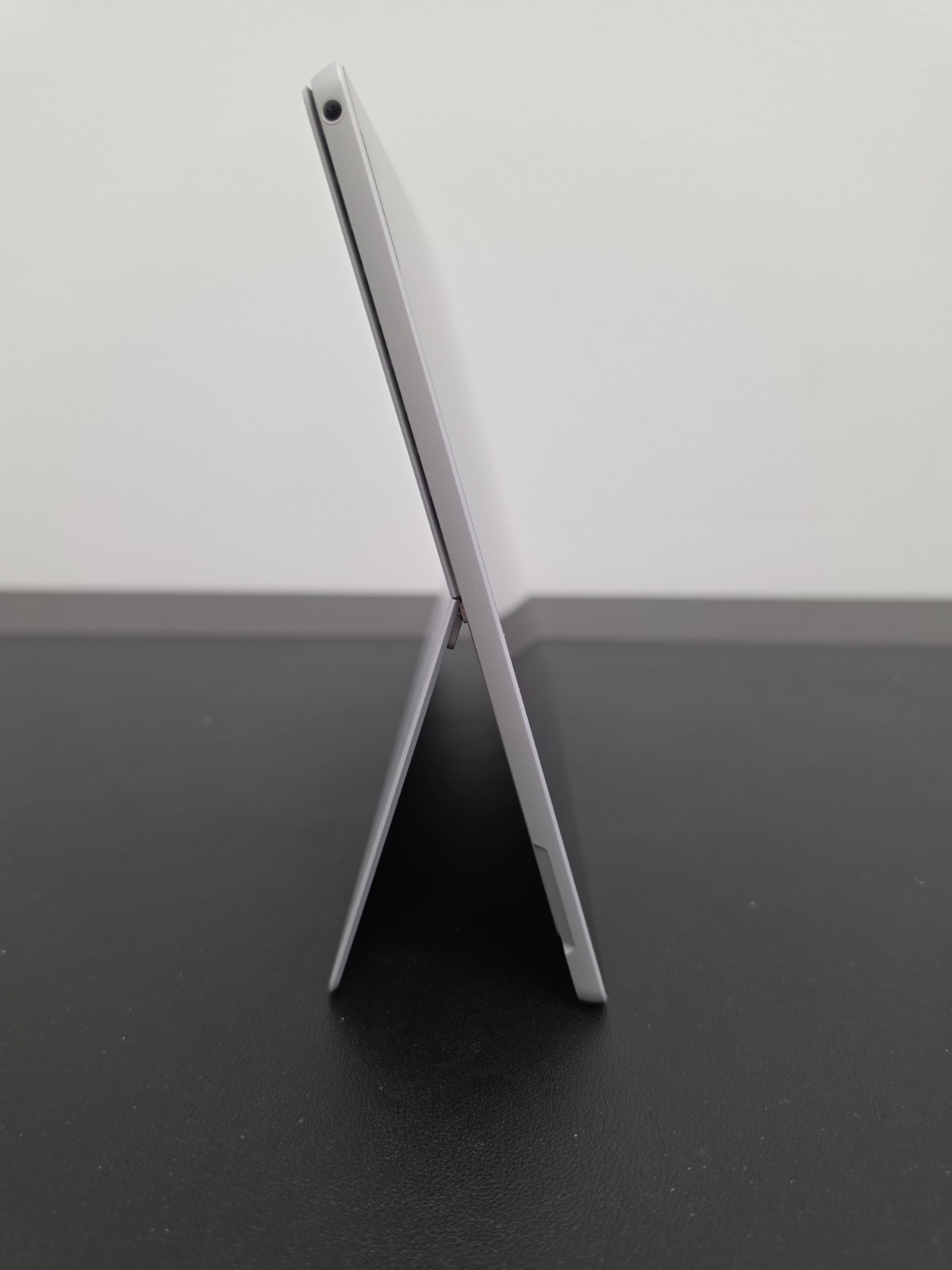 Microsoft Pro 7+ i3-1115G4 8GB Ram 128GB SSD Win 11 Pro