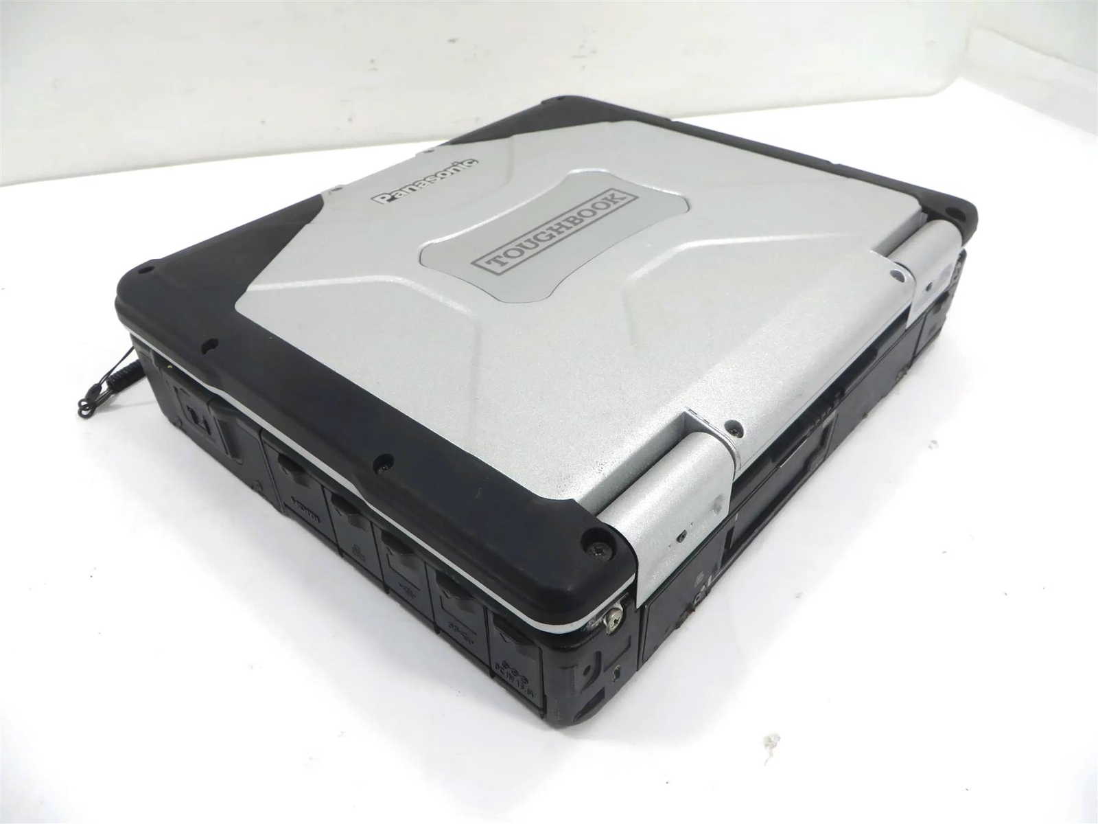 Panasonic CF-31 MK5 Core i5-5300U 2.30GHz 4GB DDR3 500GB HHD / No OS