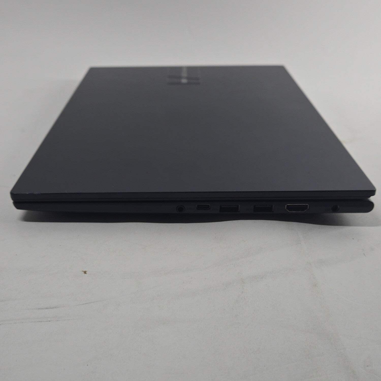Asus Vivobook 15 M1502YA 15.3″ Ryzen 5 7530U 2.0GHz 8GB RAM 512GB SSD