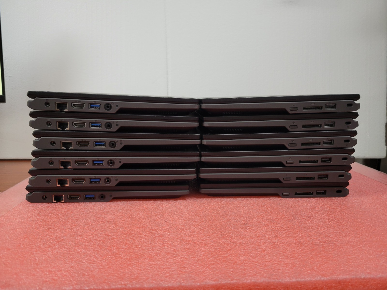 12x Acer Travelmate Spin TMB118-RN-C8JP 4GB RAM 64GB SSD *BIOS/Read* | C1086DS*