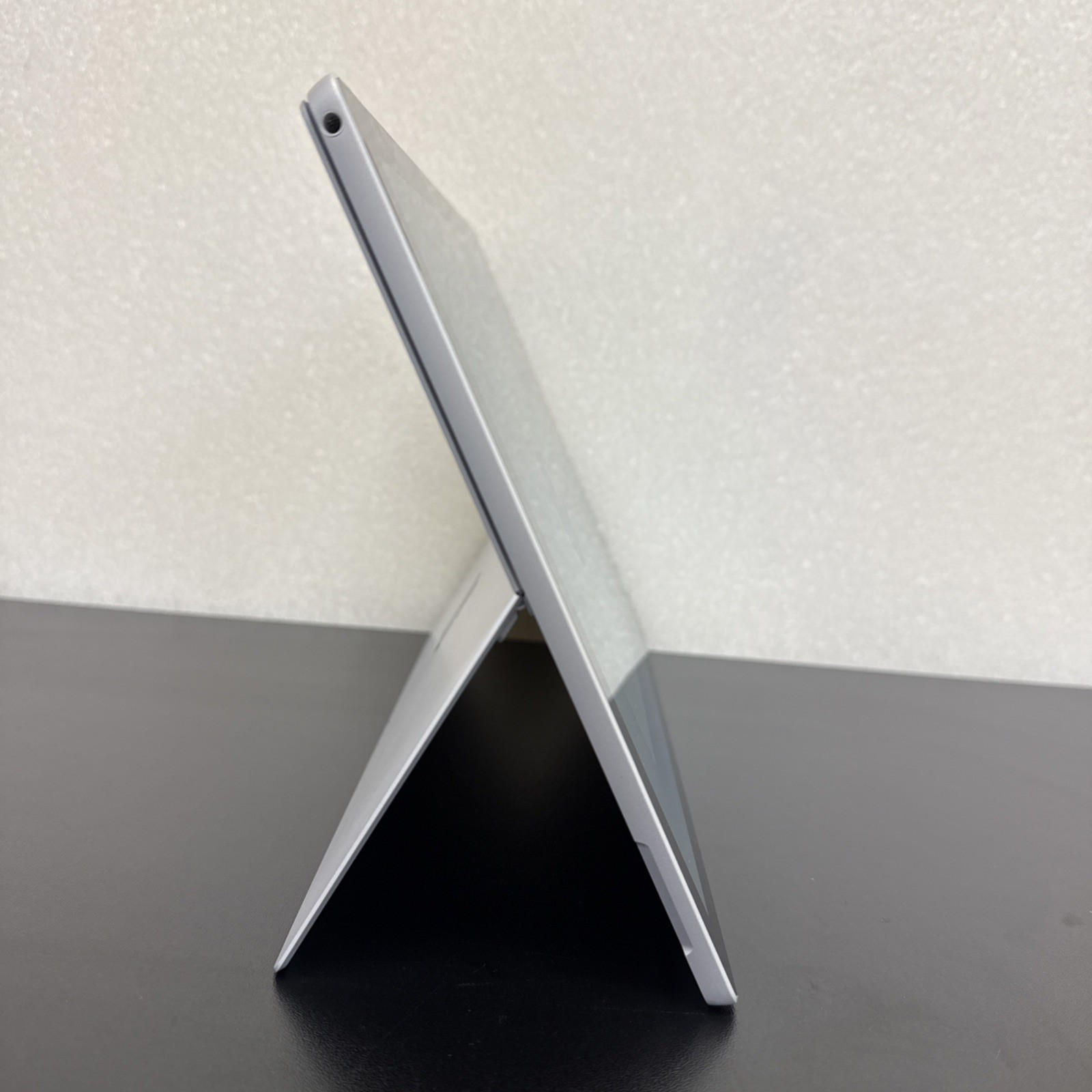 Microsoft Surface Pro 6 | 12.3″ Touch | i5-8350U | 8GB RAM | 128GB SSD