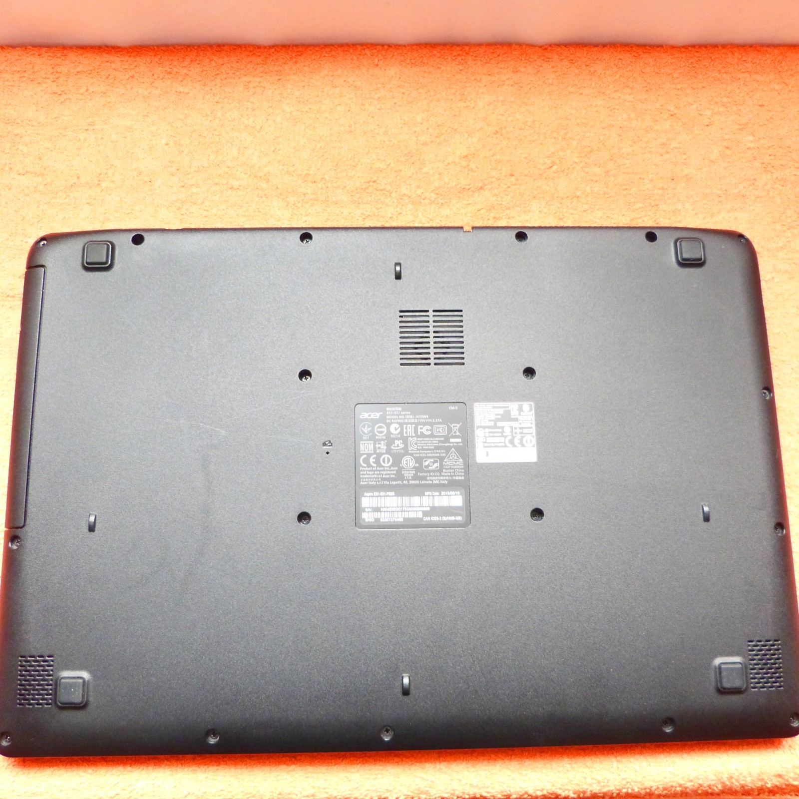 FAULTY Acer ES1 531 UltraBook 15 inch l SSD l 8 GB RAM HOBBYIST