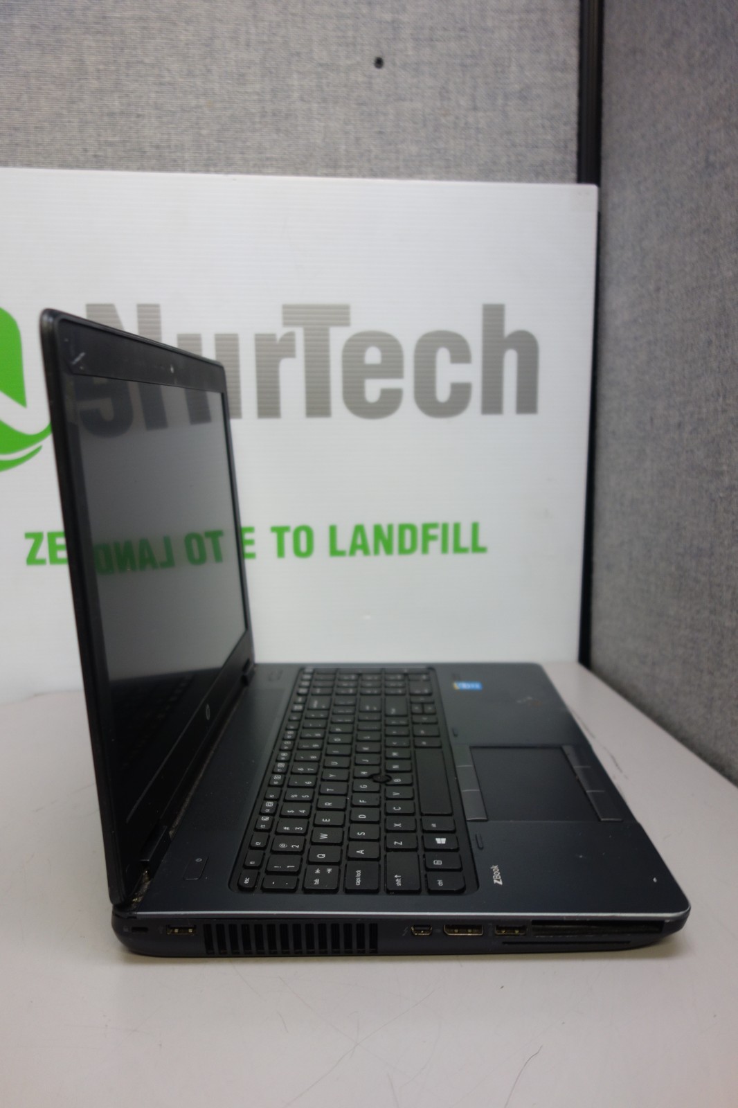 HP ZBook 15 15.6″ i7-4700MQ 2.4GHz 32GB/500GB [NO OS] Laptop + AC [BADBTRY]