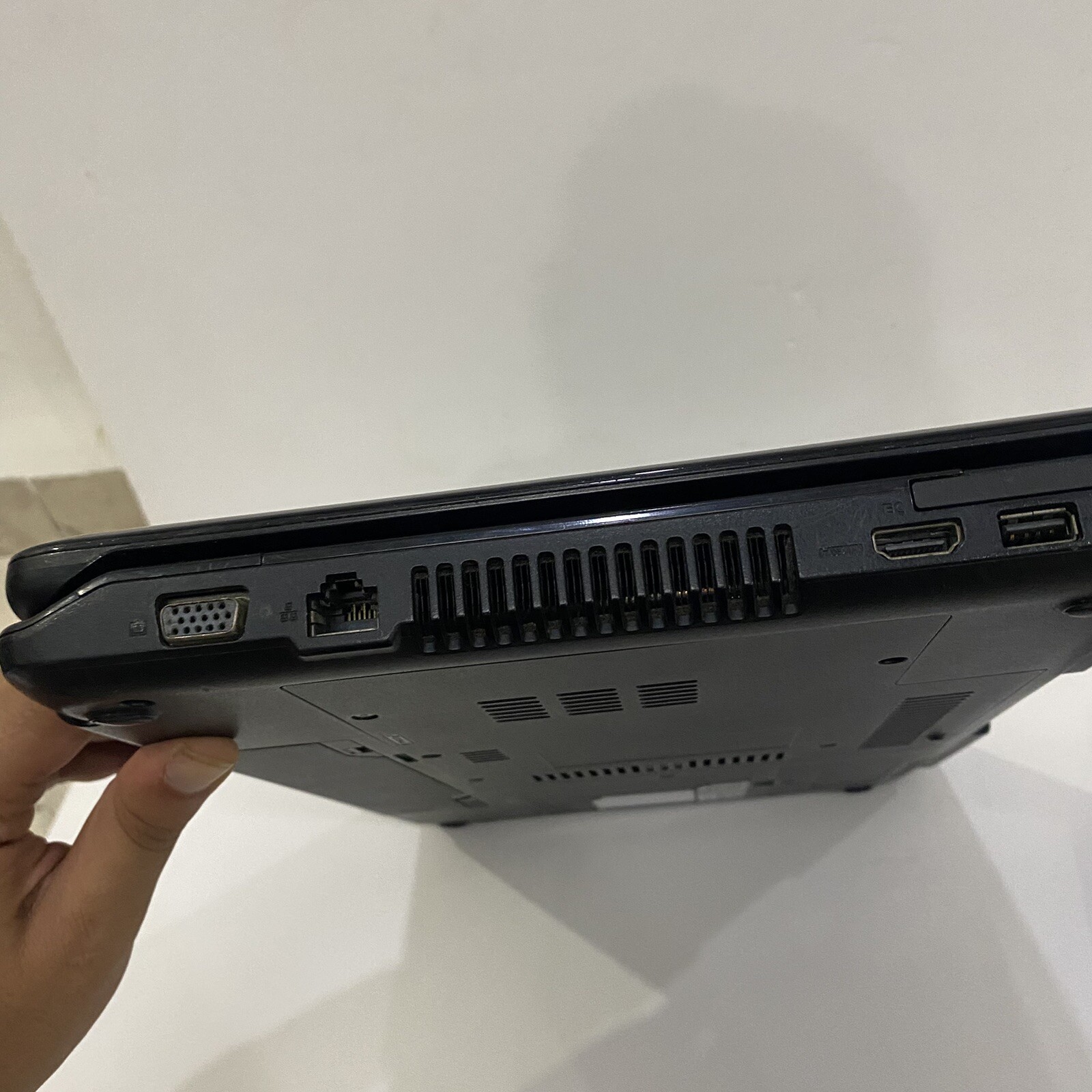 Fujitsu Lifebook A Series AH530 SSD 320GB Ram 2GB Core i3M380 Windows7 Laptop