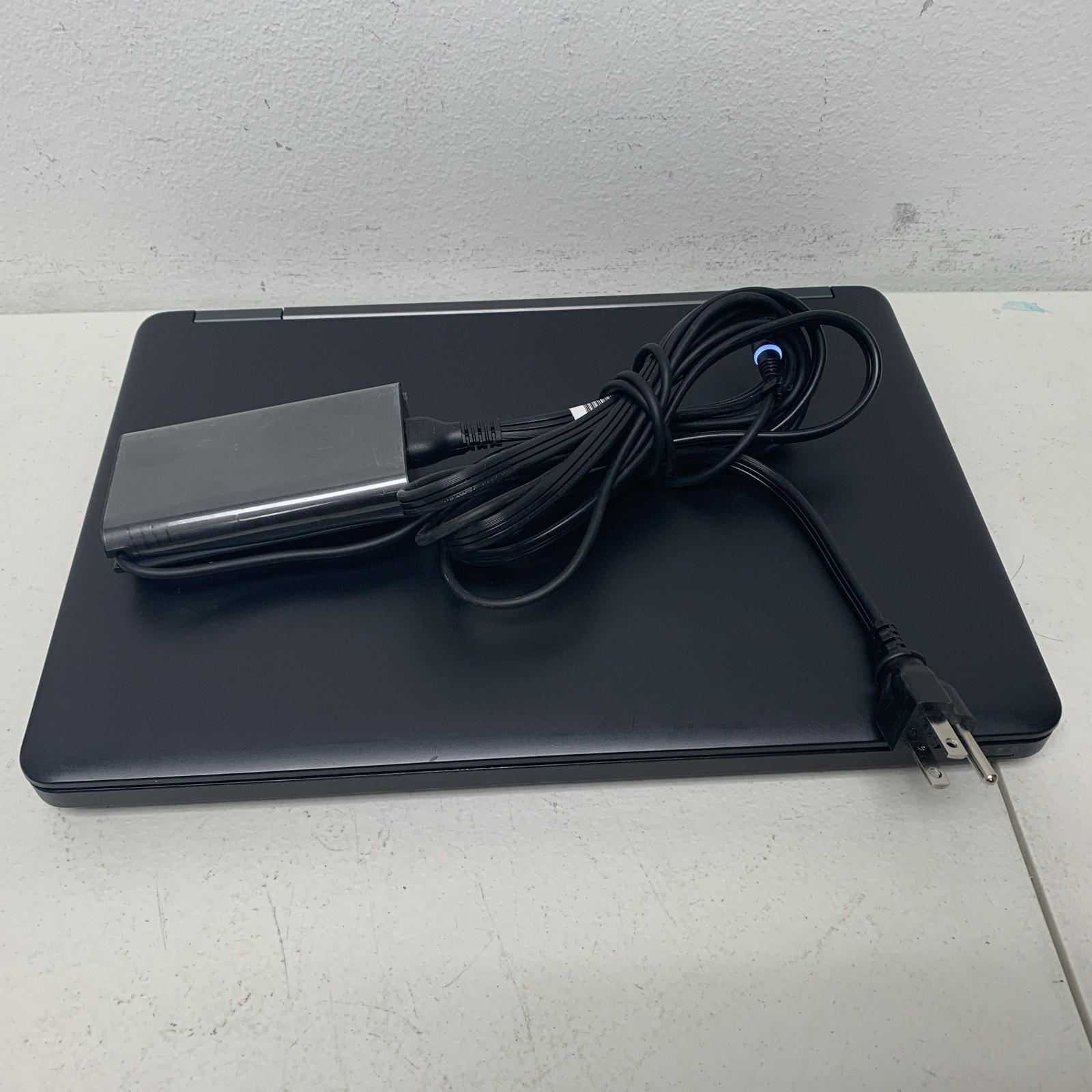 DELL LATITUDE E5440 /i3-4030U 1.9GHz 120GB SSD 4GB RAM Windows 10 Pro