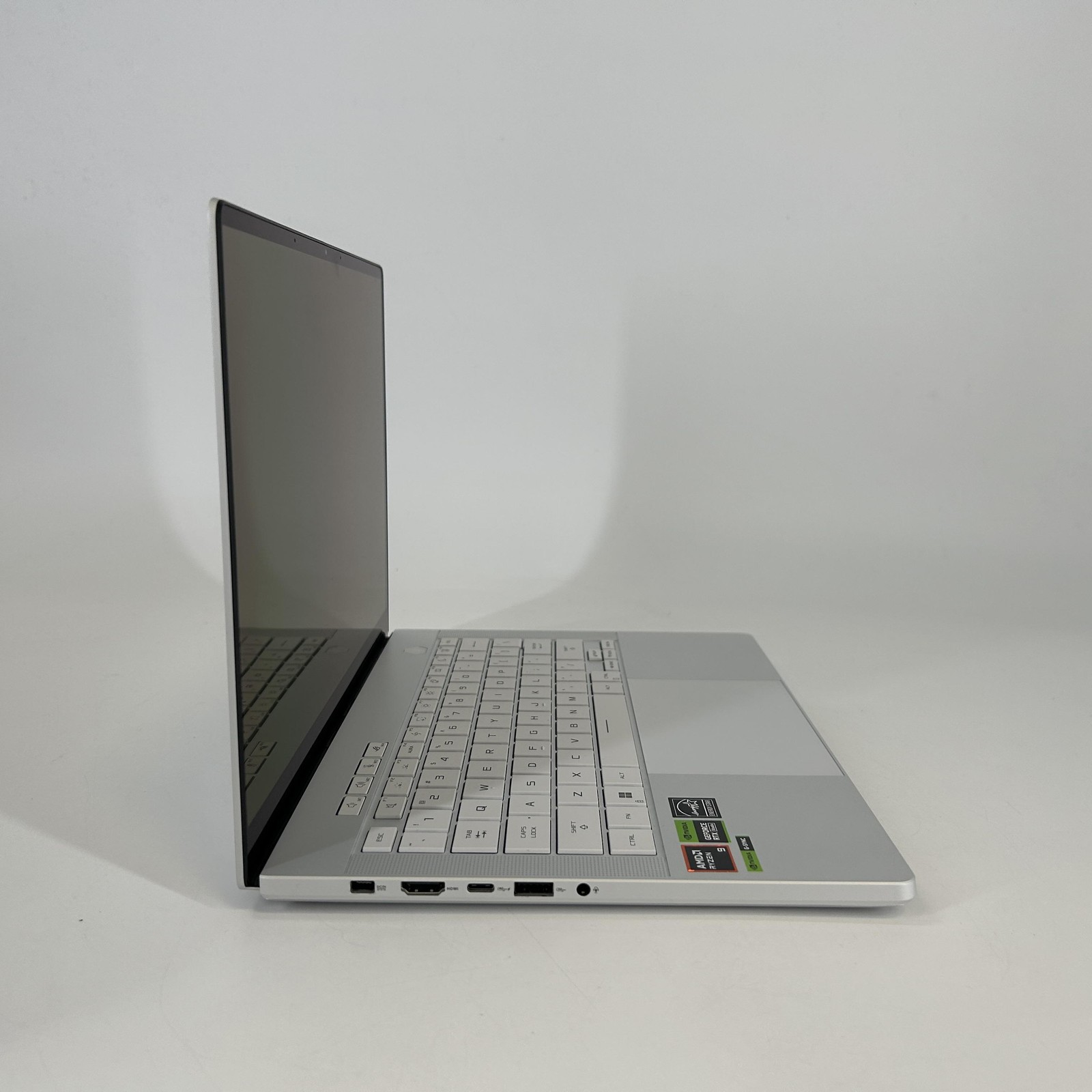 Asus ROG Zephyrus G14 GA403 14 120Hz QHD+ 4GHz Ryzen 9 8945HS 16GB 1TB RTX 4060