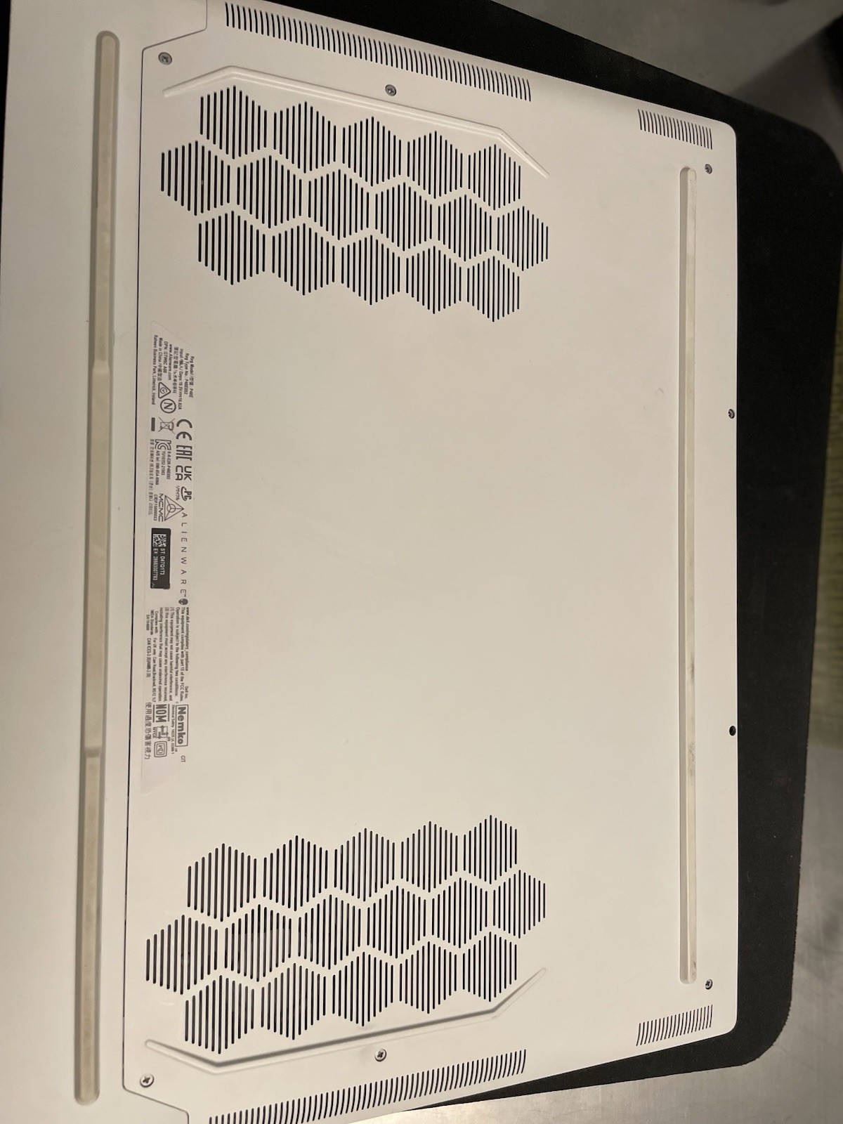 Alienware X17 R2 4k Display, DDR5 32gb Ram, Core I9 12th Gen, Rtx 3080 16GB