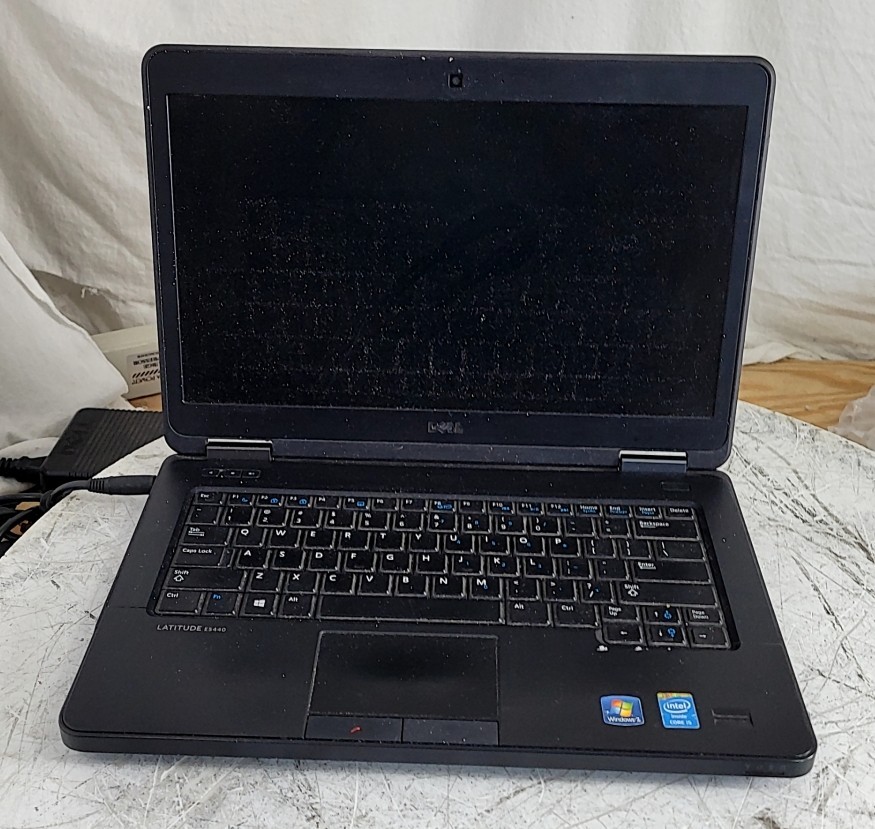 DELL LATITUDE E5440 Laptop Core I5-4300U 8GB 500GB SEE NOTES