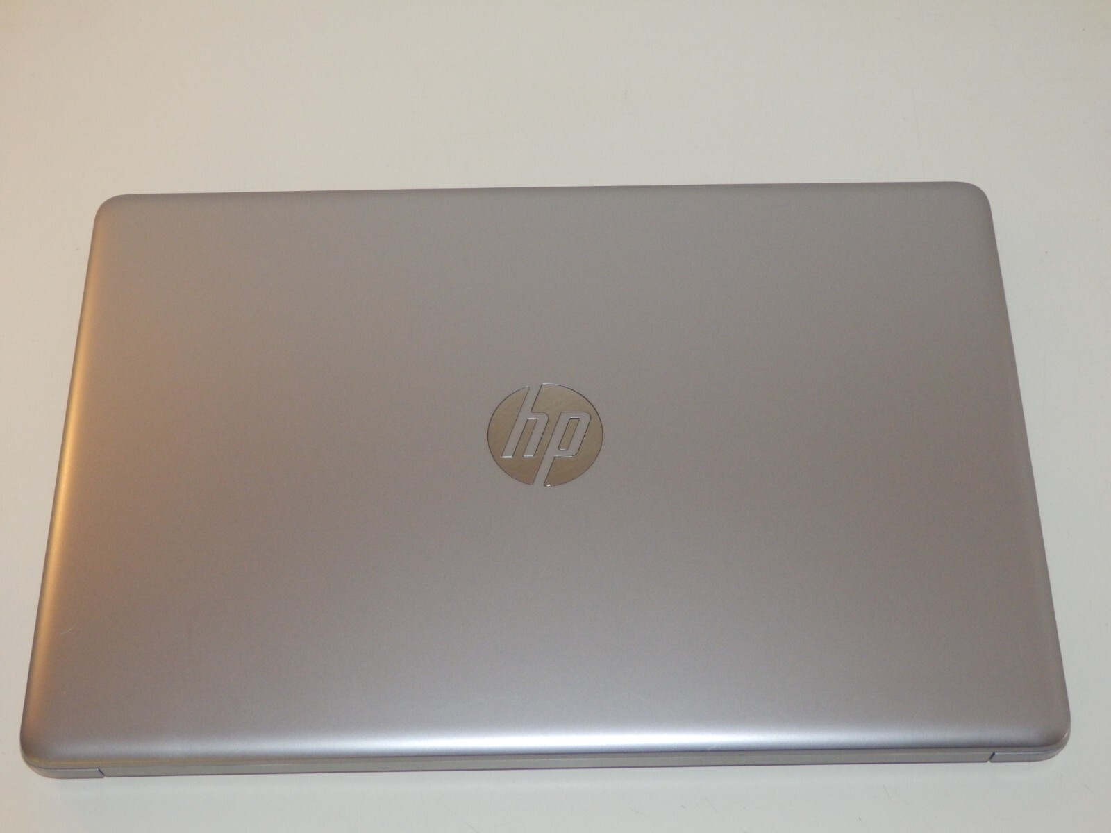 HP 250 G7 – Intel i7-8565U, 8GB Ram, 256GB SSD, UHD 620, 15.6″ inch FHD, Win 11