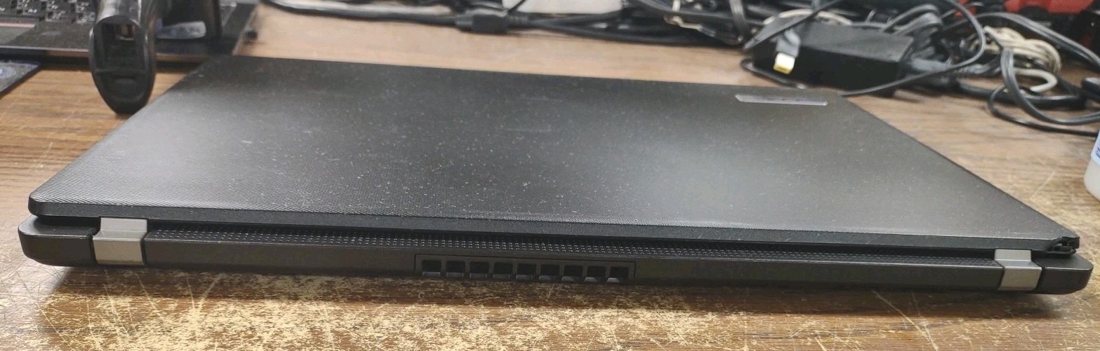 Acer TravelMate P215-53 N19Q8 W/ I7-1165G7, 16GB, 1TB.
