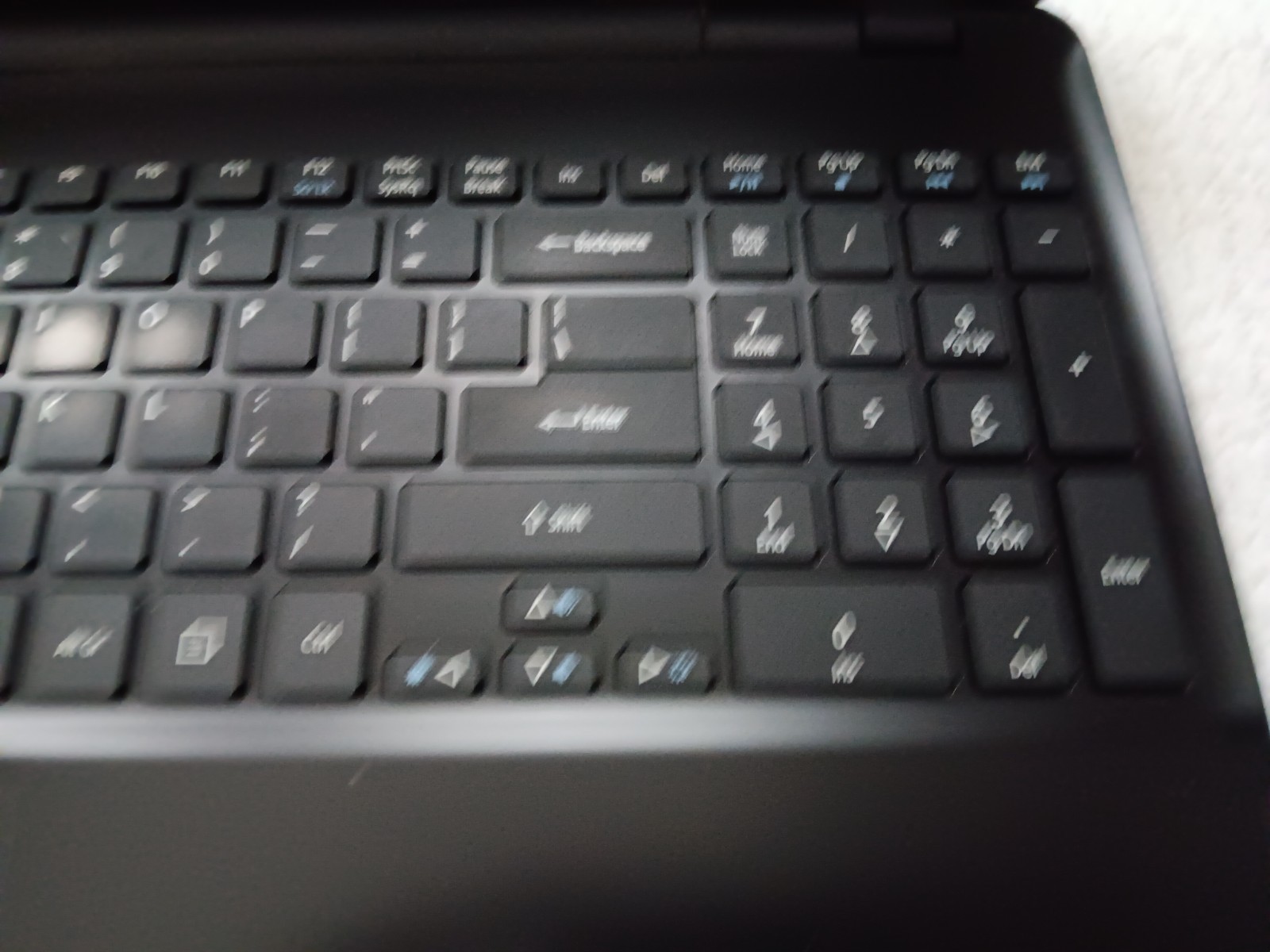 Acer Aspire E5-521-24PQ LCD Screen Black Laptop #2 HD Untested For Parts See Pic