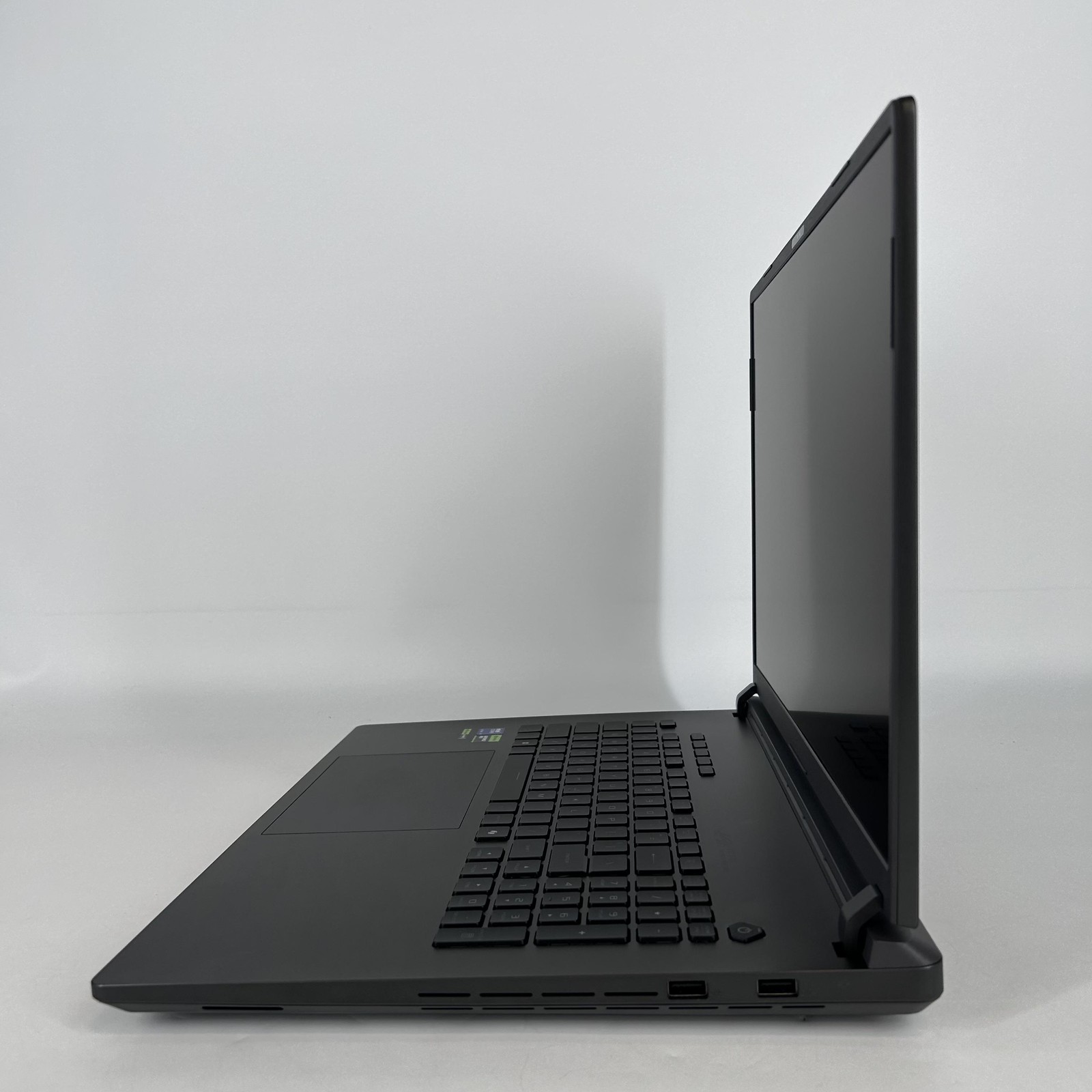 Asus ROG Strix G18 G815 QHD+ 2.7 GHz Ultra 9 275HX 32GB 2TB SSD NVIDIA RTX 5070