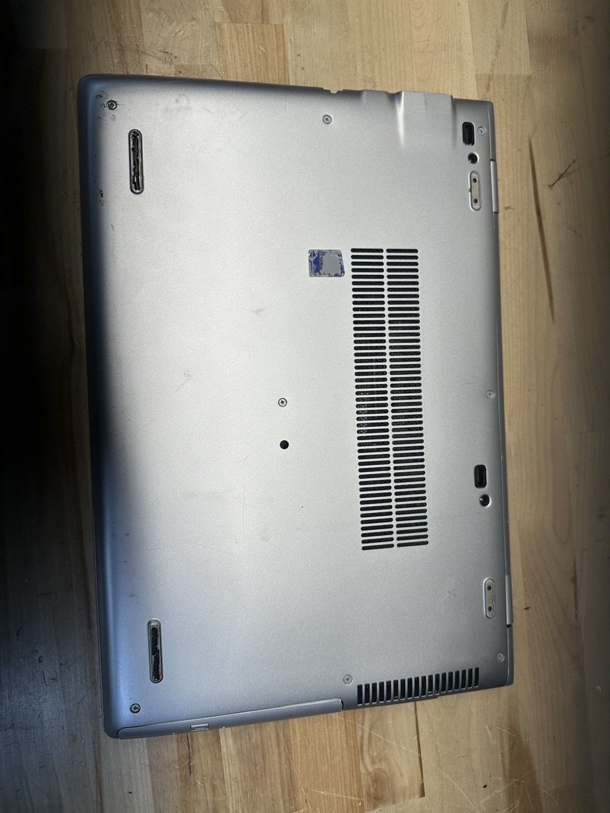 HP ProBook 650 G5 i7-8665U 16GB RAM NO SSD – BROKEN HINGE/FRAME *FOR REPAIR*