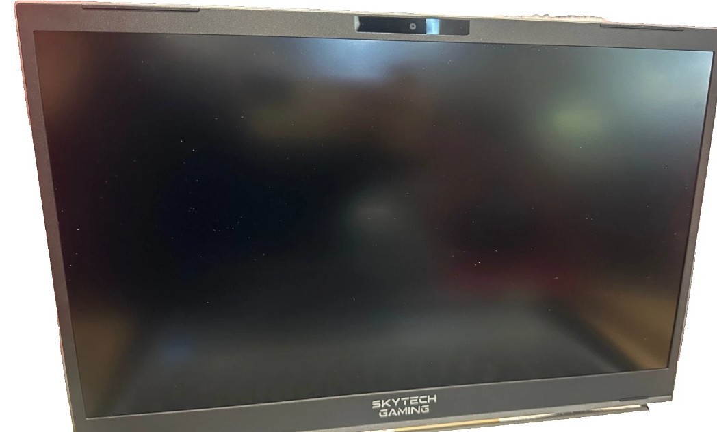 Skytech Gaming Lumi Gaming Laptop: Ryzen 7 7435HS,RTX 4060, 1TB Gen4, 16GB-USED