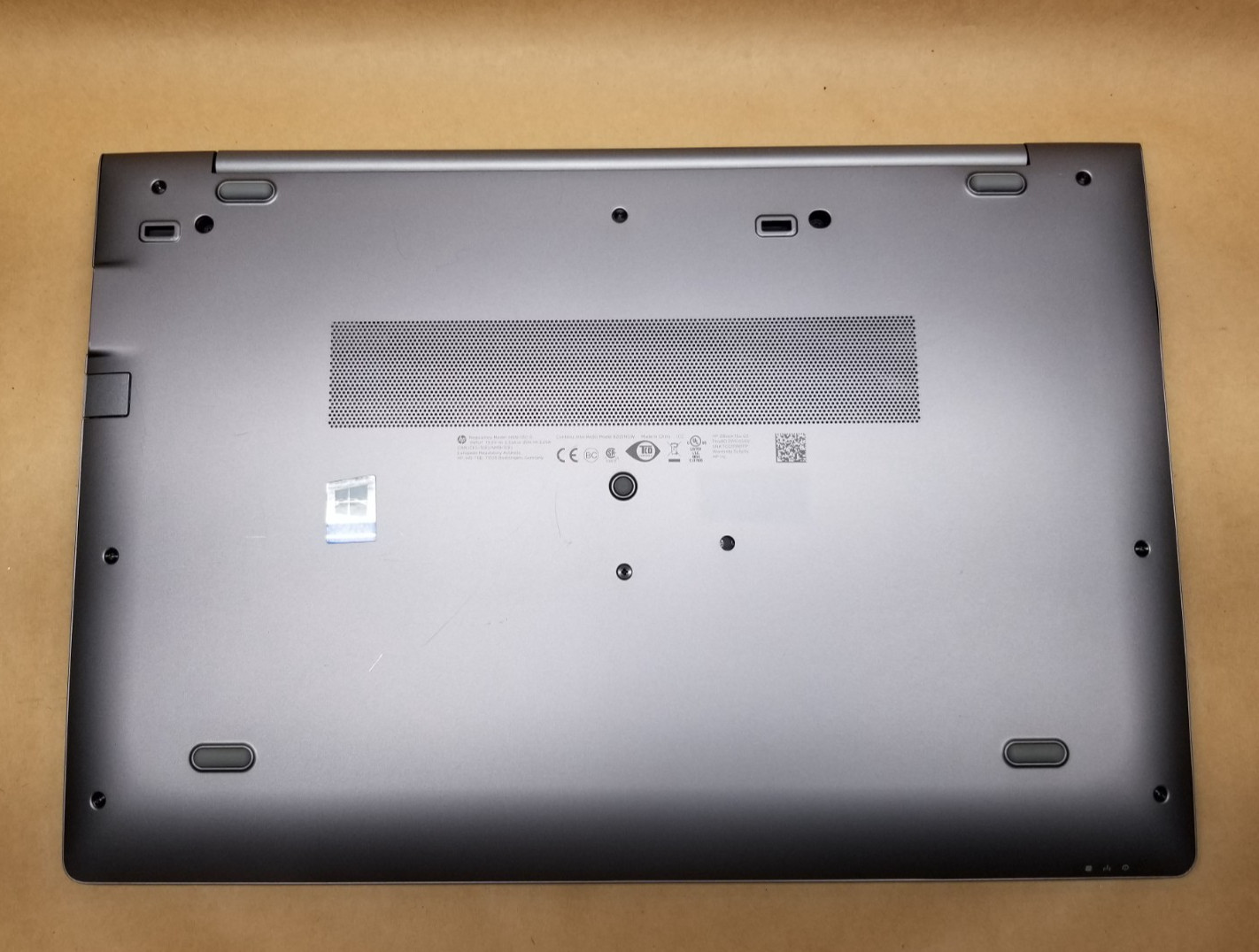 HP Zbook 15u G5 15.6″ Laptop i7-8550U,16GB RAM 256GB SSD PRO WX 3100 WIN 11 PRO